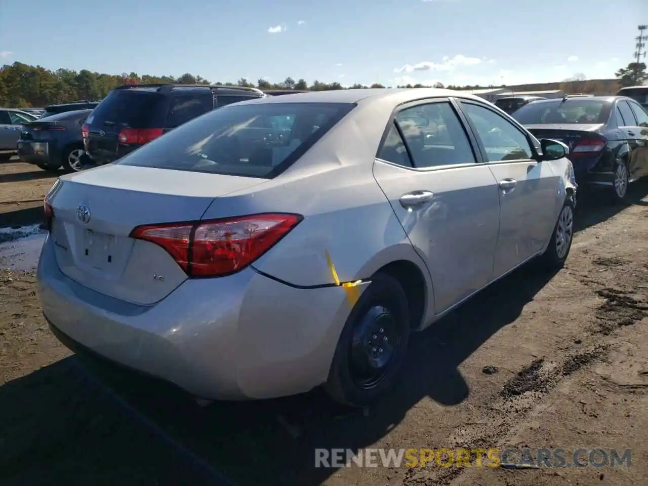 4 Photograph of a damaged car 5YFBURHE5KP941583 TOYOTA COROLLA 2019