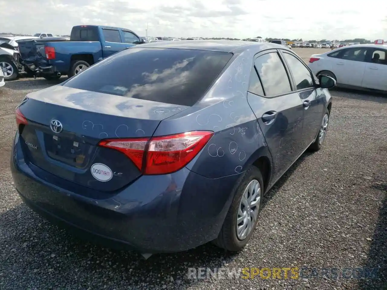 4 Photograph of a damaged car 5YFBURHE5KP943298 TOYOTA COROLLA 2019