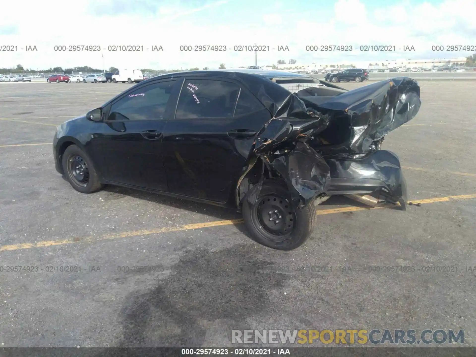 3 Photograph of a damaged car 5YFBURHE5KP943995 TOYOTA COROLLA 2019