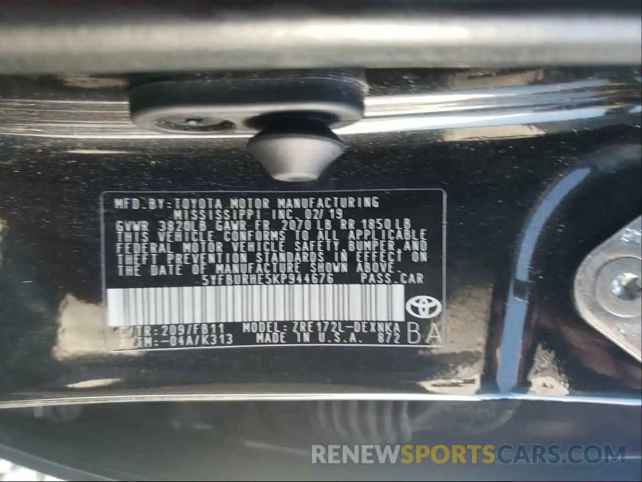 10 Photograph of a damaged car 5YFBURHE5KP944676 TOYOTA COROLLA 2019