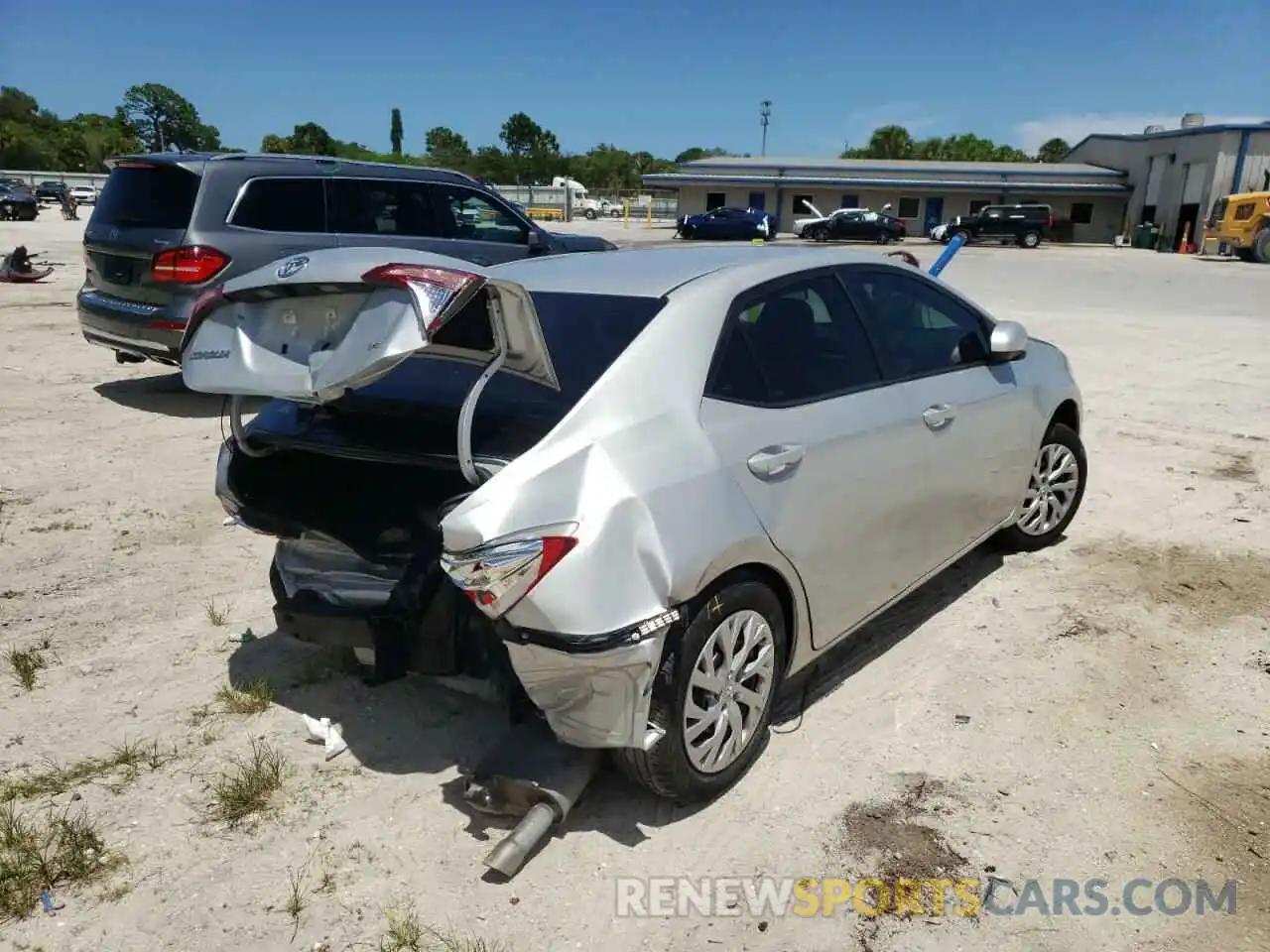 4 Photograph of a damaged car 5YFBURHE5KP945214 TOYOTA COROLLA 2019