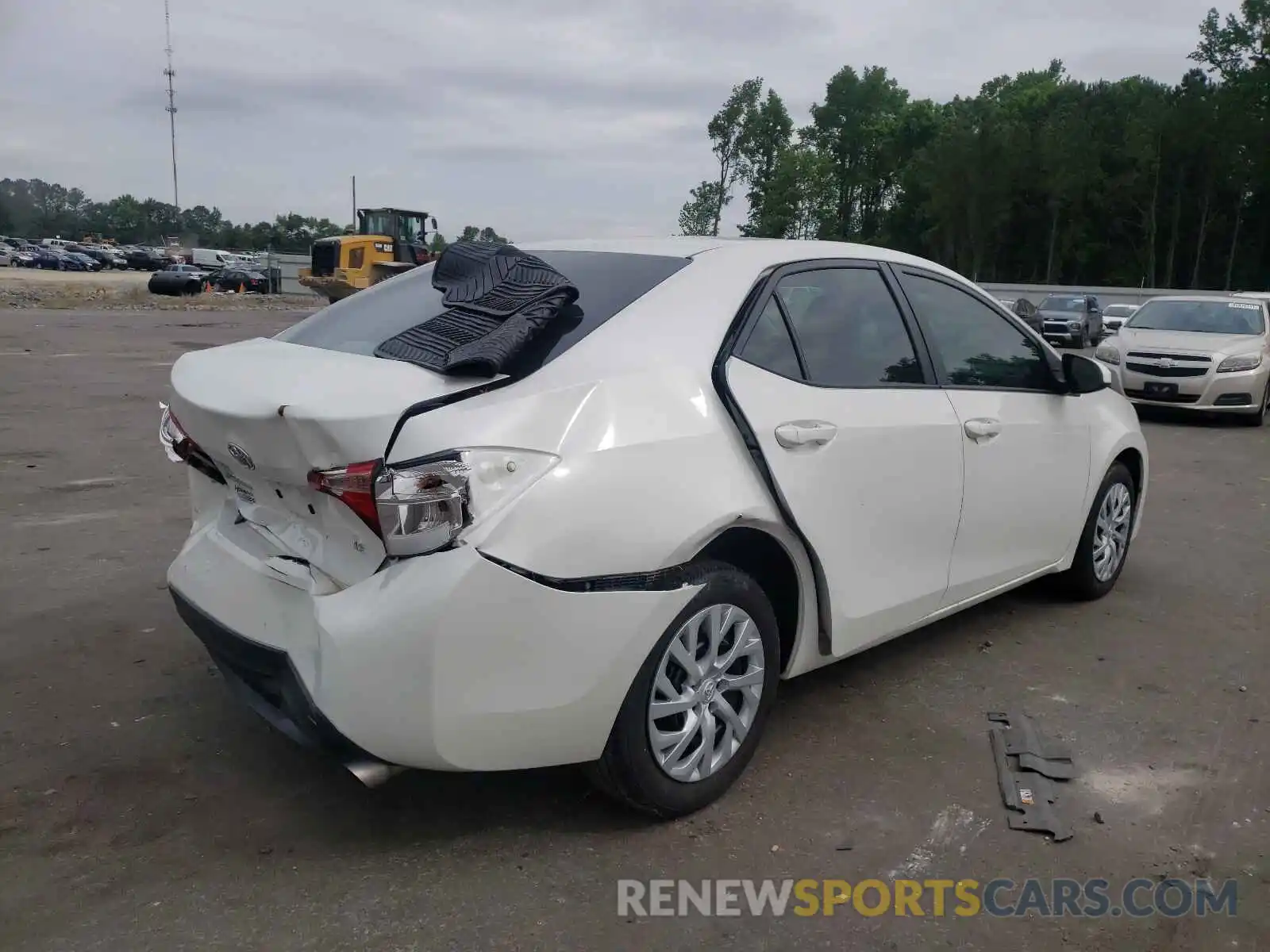 4 Photograph of a damaged car 5YFBURHE5KP945634 TOYOTA COROLLA 2019