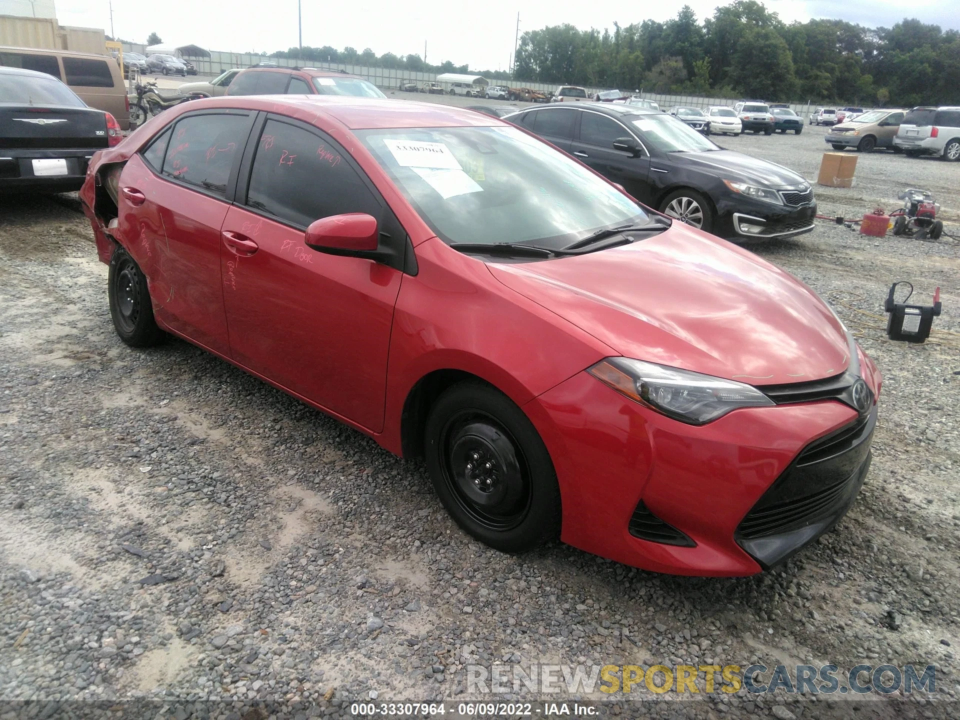 1 Photograph of a damaged car 5YFBURHE5KP945861 TOYOTA COROLLA 2019