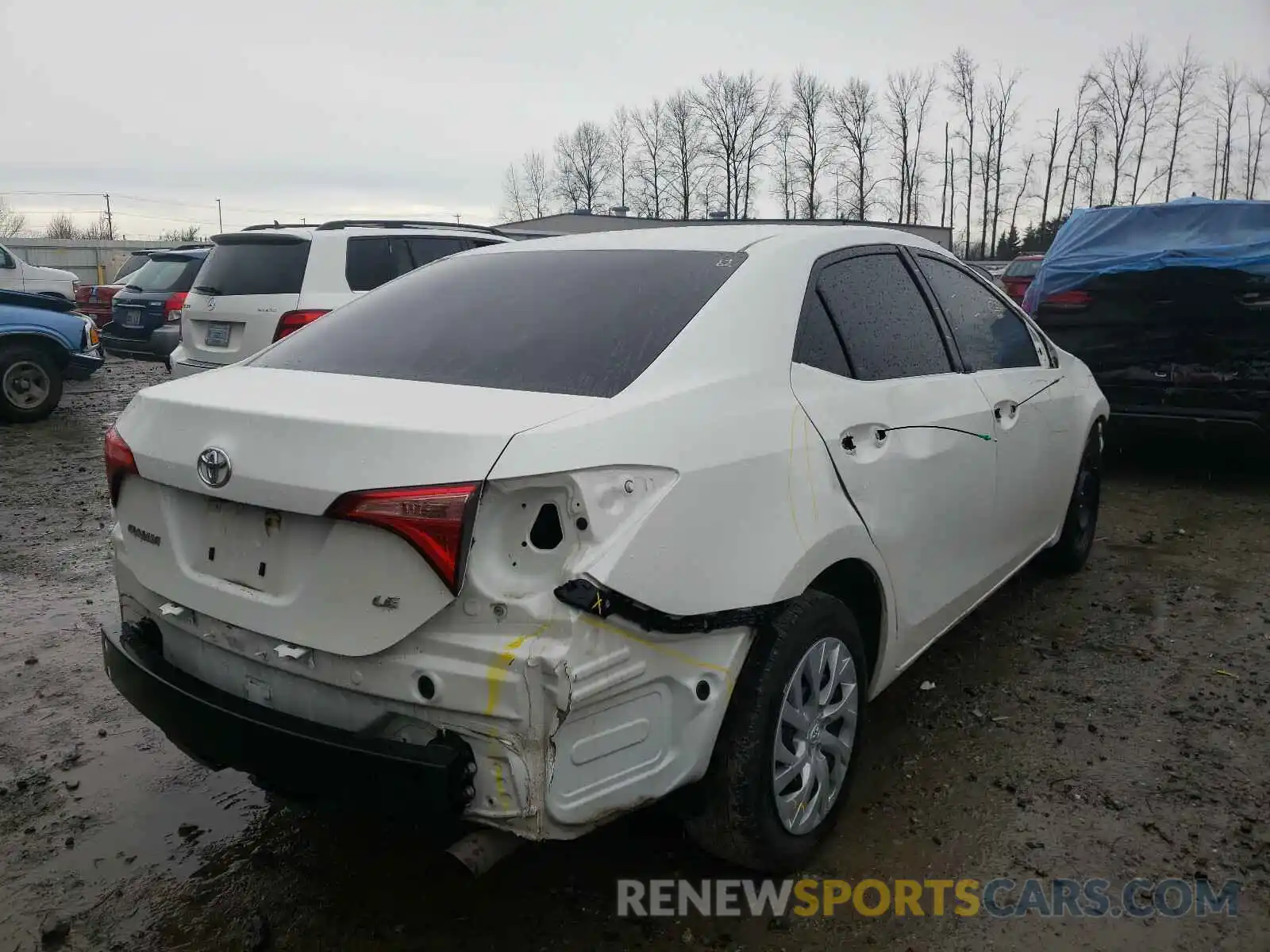 4 Photograph of a damaged car 5YFBURHE5KP946508 TOYOTA COROLLA 2019