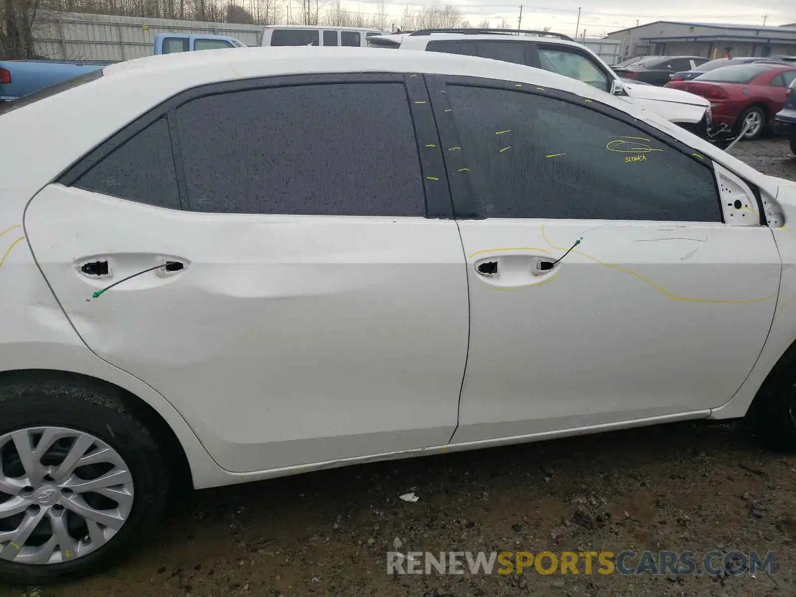 9 Photograph of a damaged car 5YFBURHE5KP946508 TOYOTA COROLLA 2019