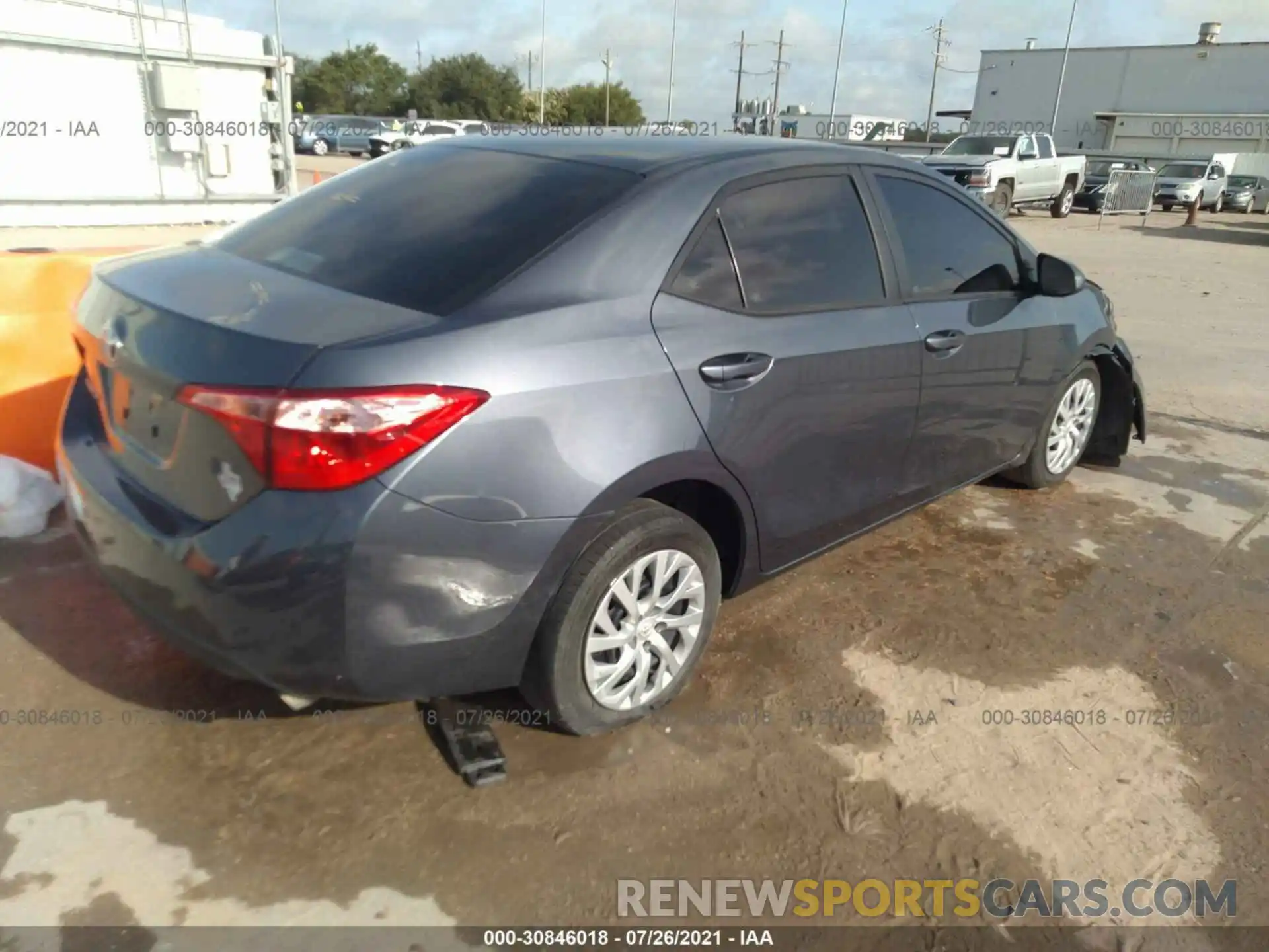 4 Photograph of a damaged car 5YFBURHE5KP946573 TOYOTA COROLLA 2019