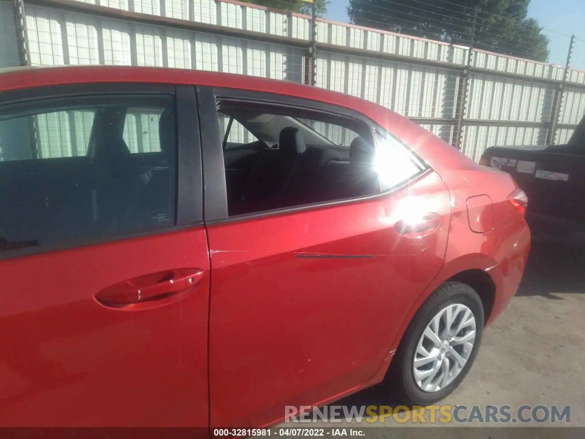 6 Photograph of a damaged car 5YFBURHE5KP946654 TOYOTA COROLLA 2019