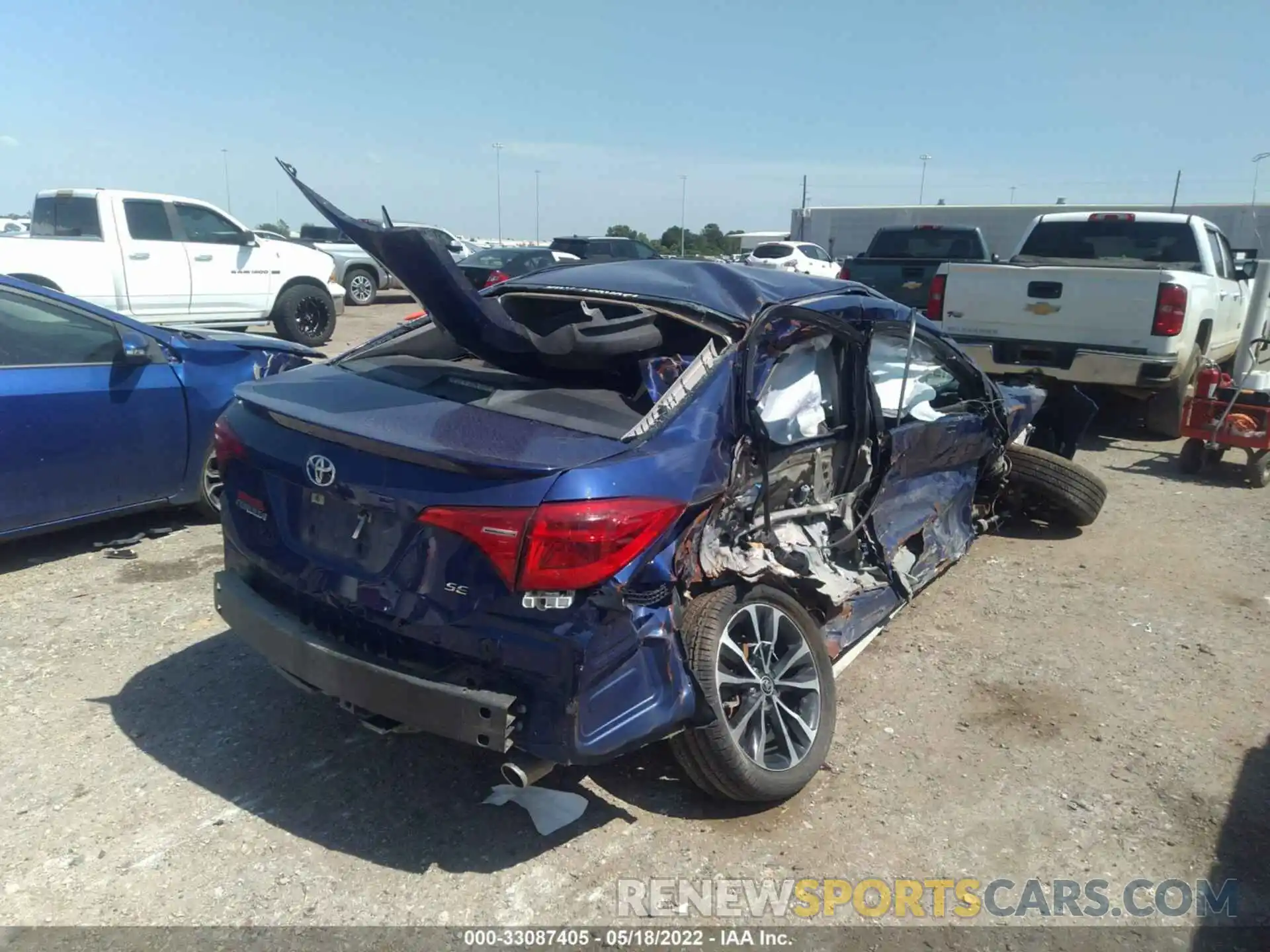 4 Photograph of a damaged car 5YFBURHE5KP947643 TOYOTA COROLLA 2019