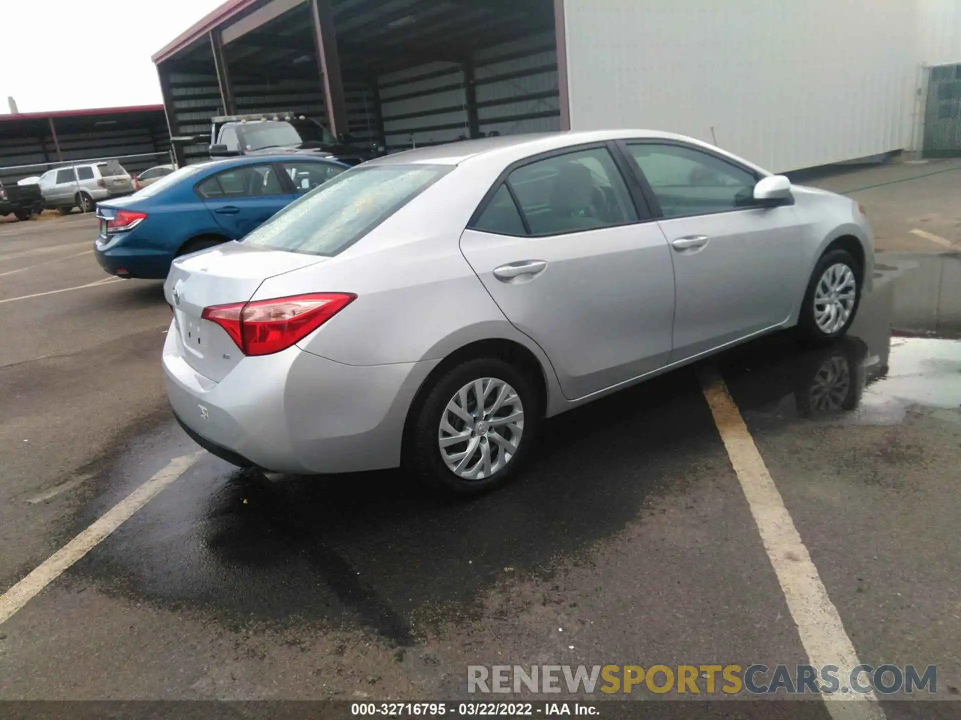 4 Photograph of a damaged car 5YFBURHE5KP947755 TOYOTA COROLLA 2019