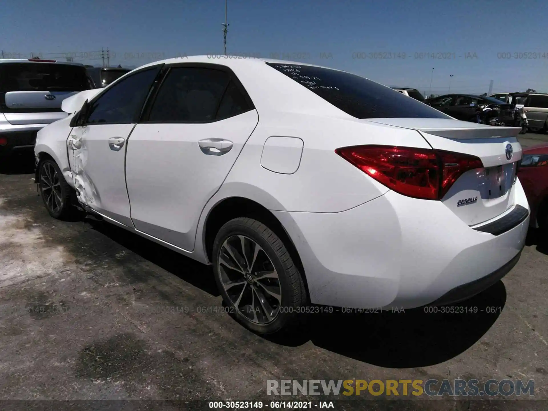 3 Photograph of a damaged car 5YFBURHE5KP947769 TOYOTA COROLLA 2019