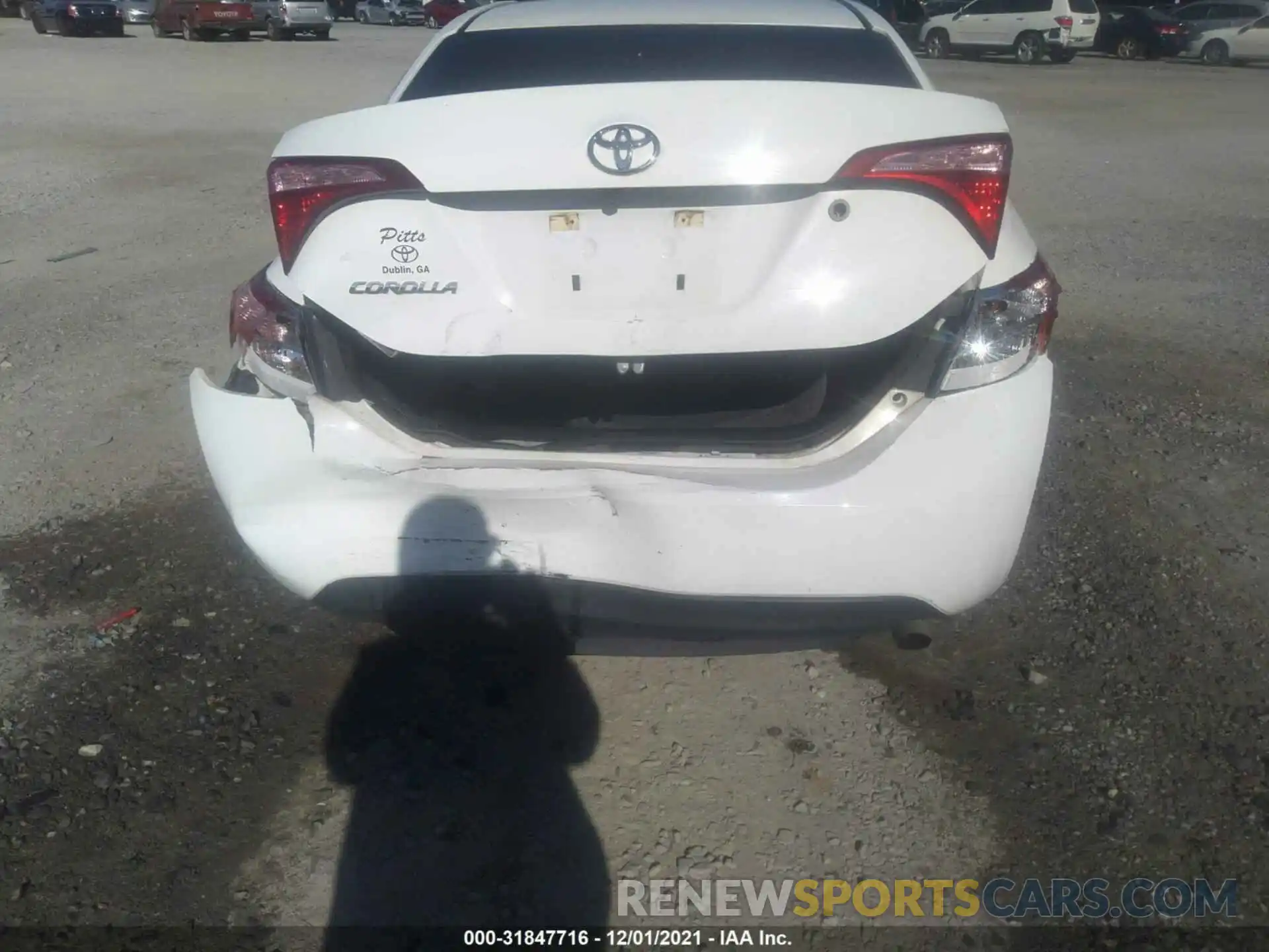 6 Photograph of a damaged car 5YFBURHE5KP948274 TOYOTA COROLLA 2019