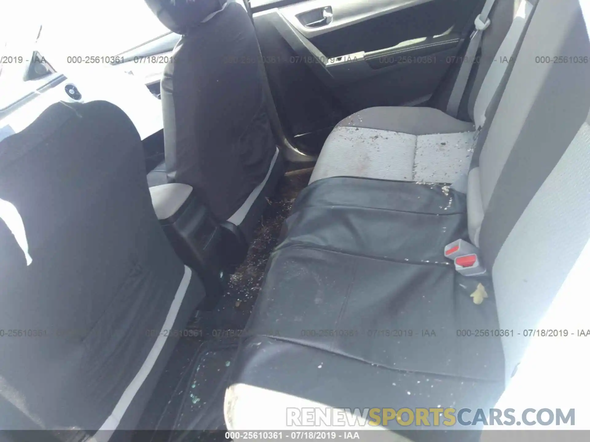 8 Photograph of a damaged car 5YFBURHE5KP948579 TOYOTA COROLLA 2019