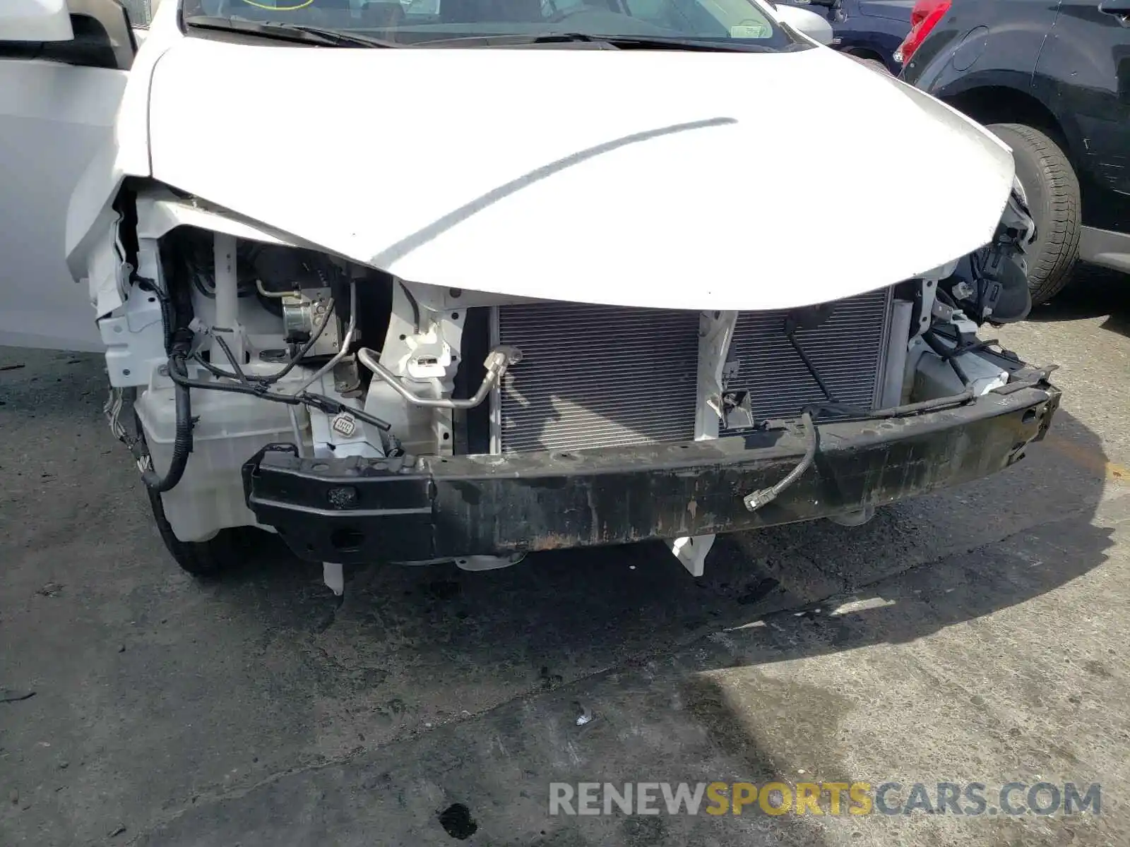 9 Photograph of a damaged car 5YFBURHE6KP857174 TOYOTA COROLLA 2019