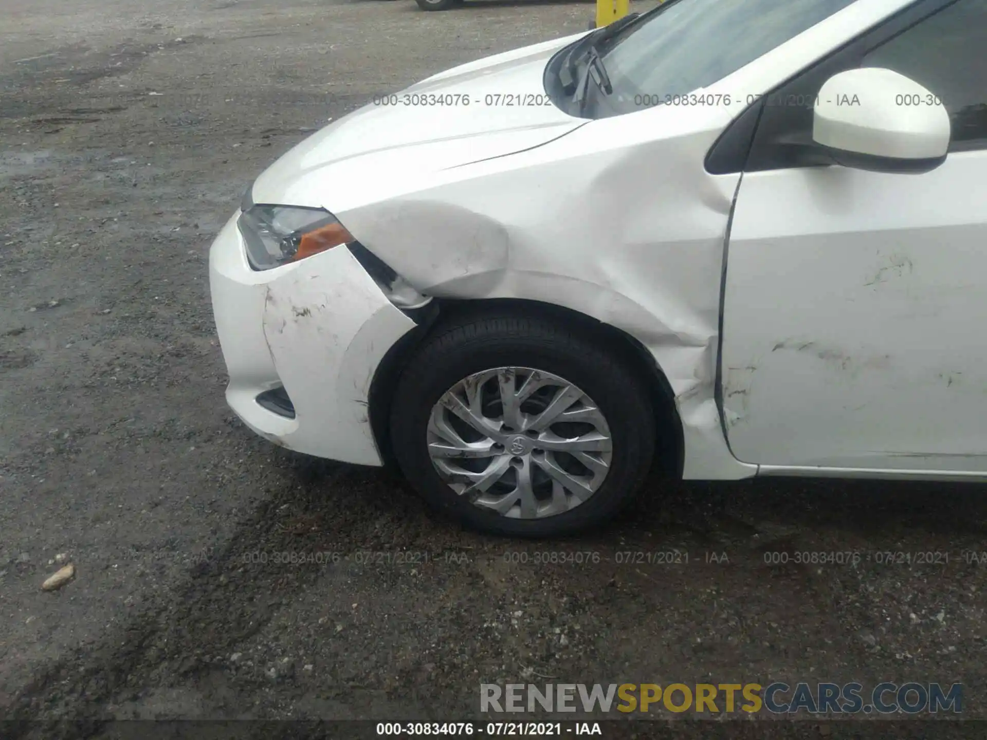 6 Photograph of a damaged car 5YFBURHE6KP859166 TOYOTA COROLLA 2019