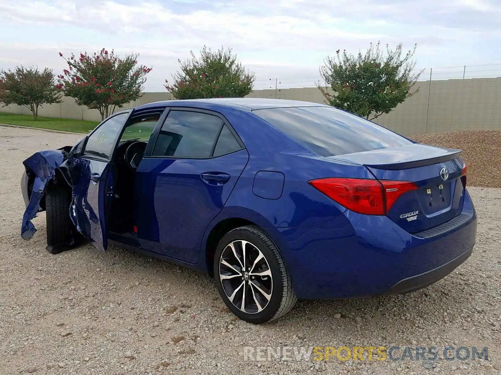 3 Photograph of a damaged car 5YFBURHE6KP859930 TOYOTA COROLLA 2019