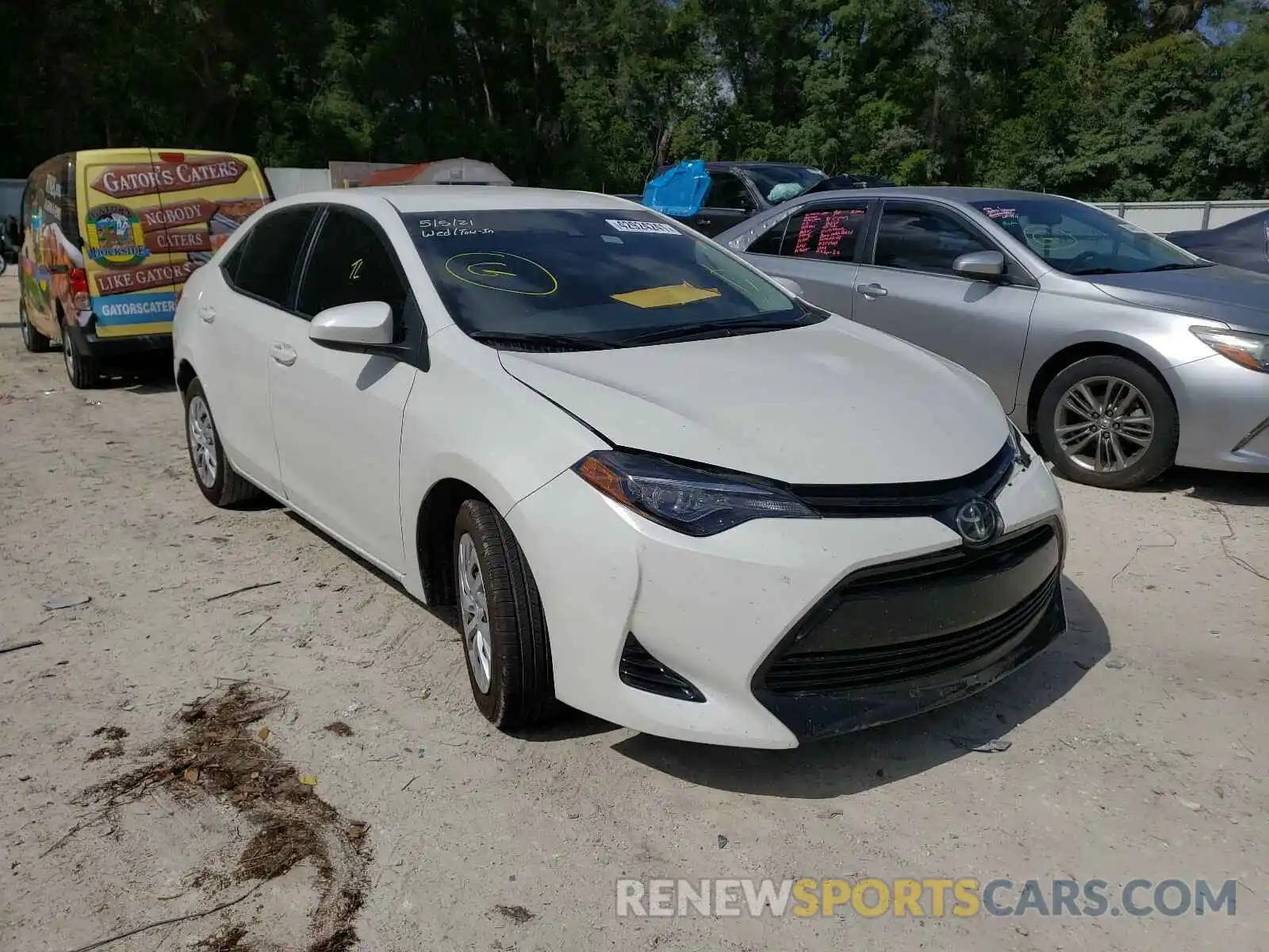 1 Photograph of a damaged car 5YFBURHE6KP860463 TOYOTA COROLLA 2019