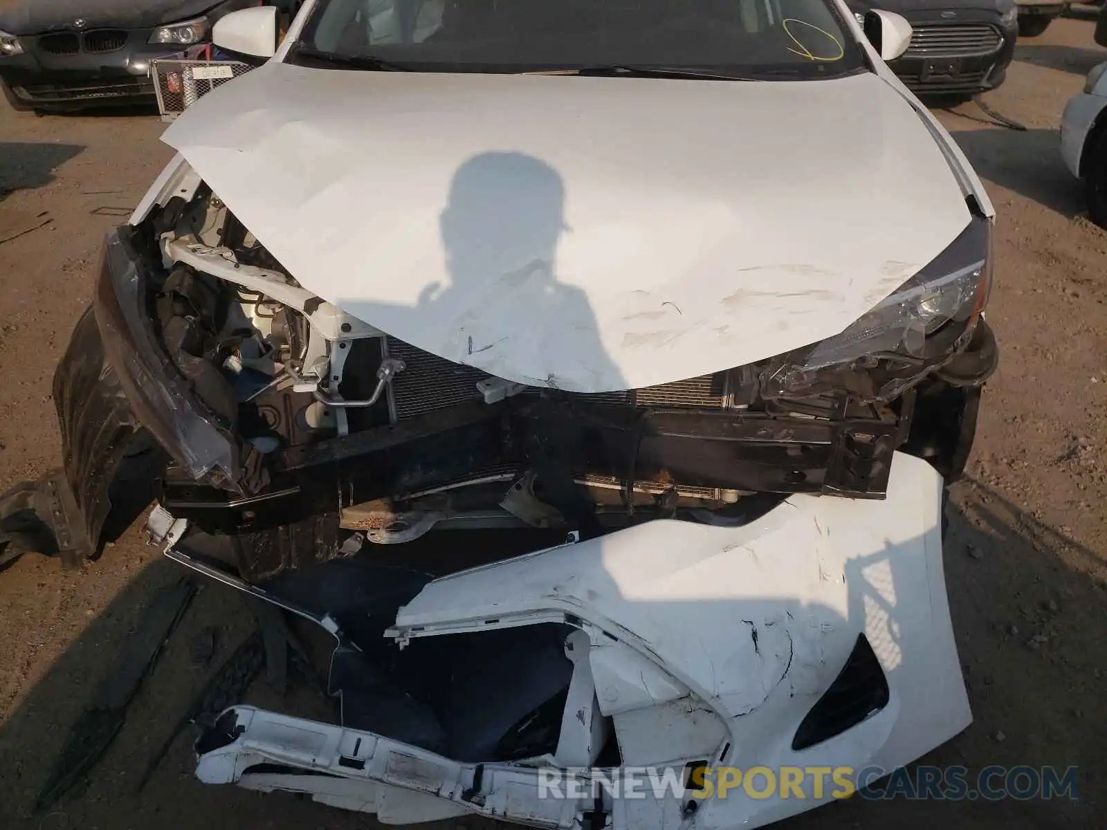 9 Photograph of a damaged car 5YFBURHE6KP861922 TOYOTA COROLLA 2019