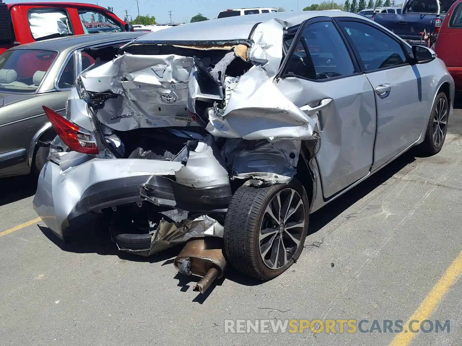 4 Photograph of a damaged car 5YFBURHE6KP863282 TOYOTA COROLLA 2019