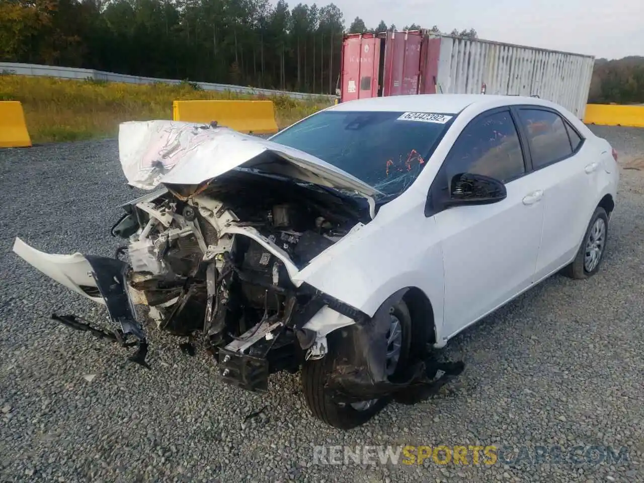 2 Photograph of a damaged car 5YFBURHE6KP865162 TOYOTA COROLLA 2019