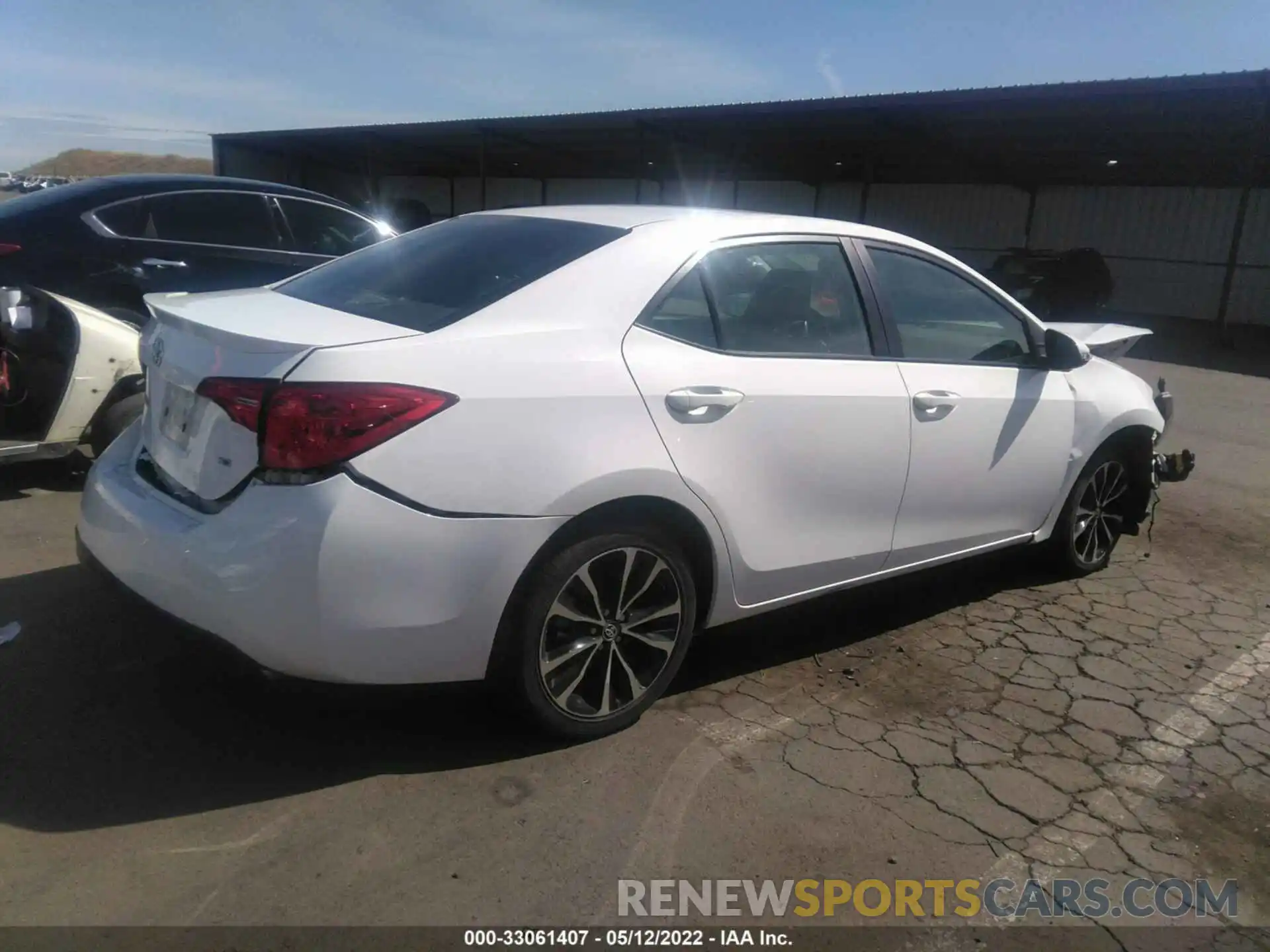 4 Photograph of a damaged car 5YFBURHE6KP865498 TOYOTA COROLLA 2019