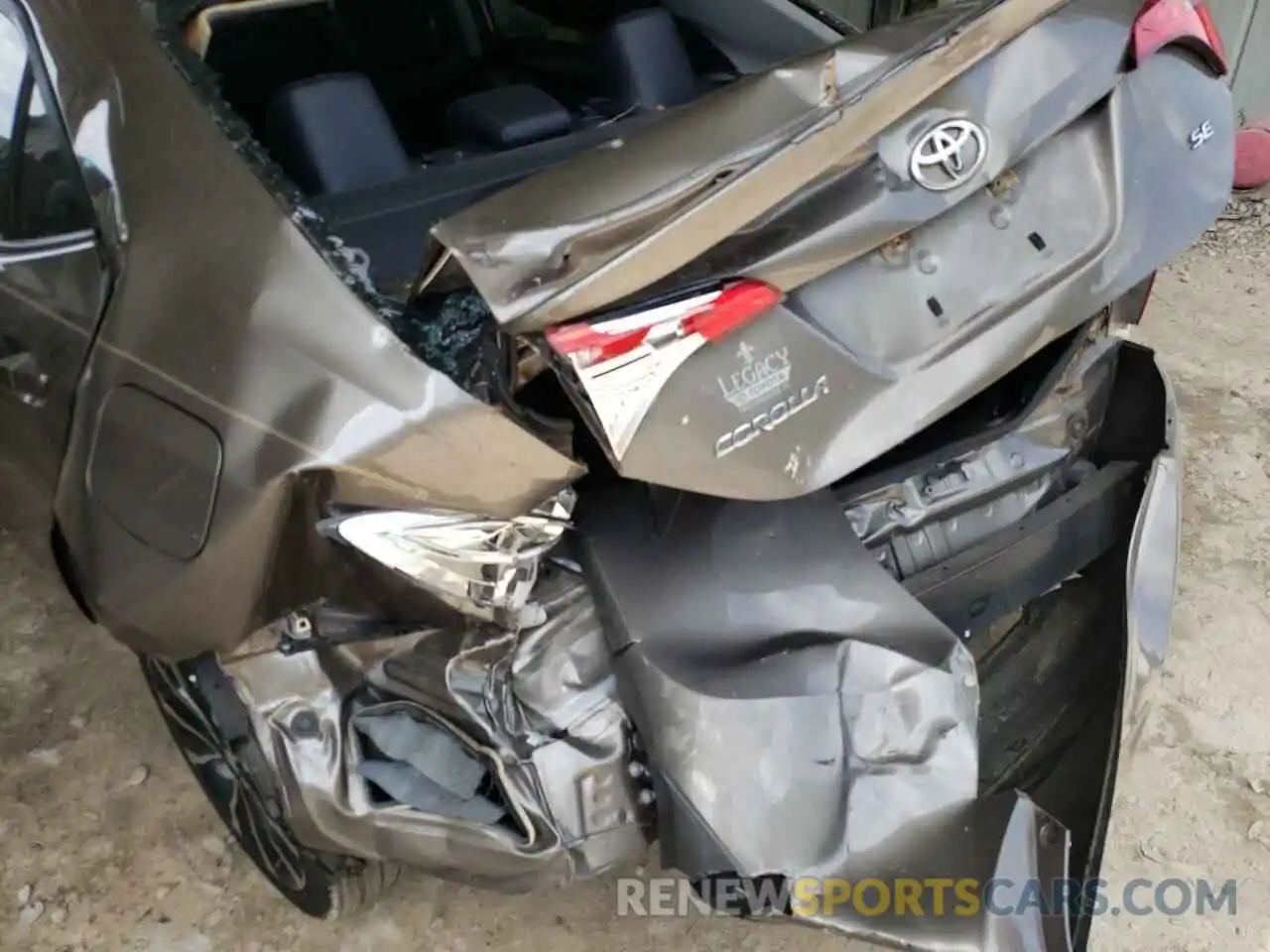 9 Photograph of a damaged car 5YFBURHE6KP866747 TOYOTA COROLLA 2019