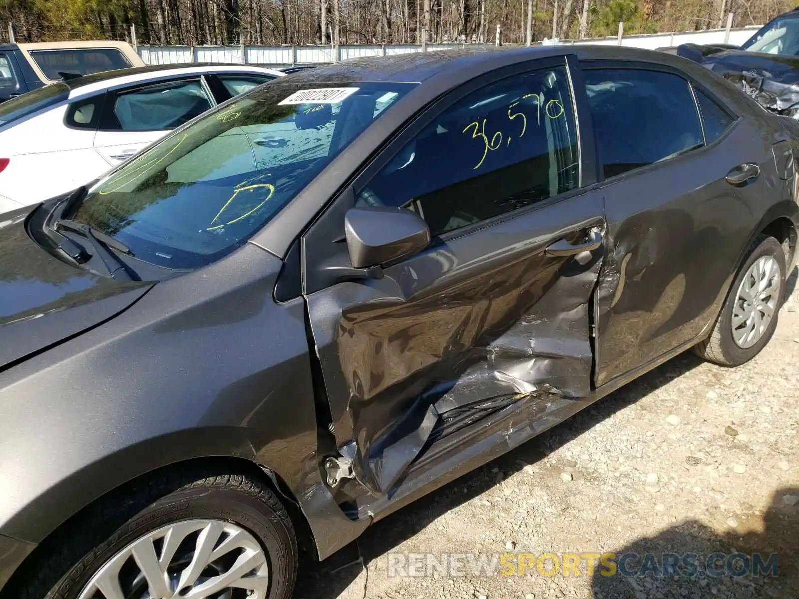 9 Photograph of a damaged car 5YFBURHE6KP868644 TOYOTA COROLLA 2019