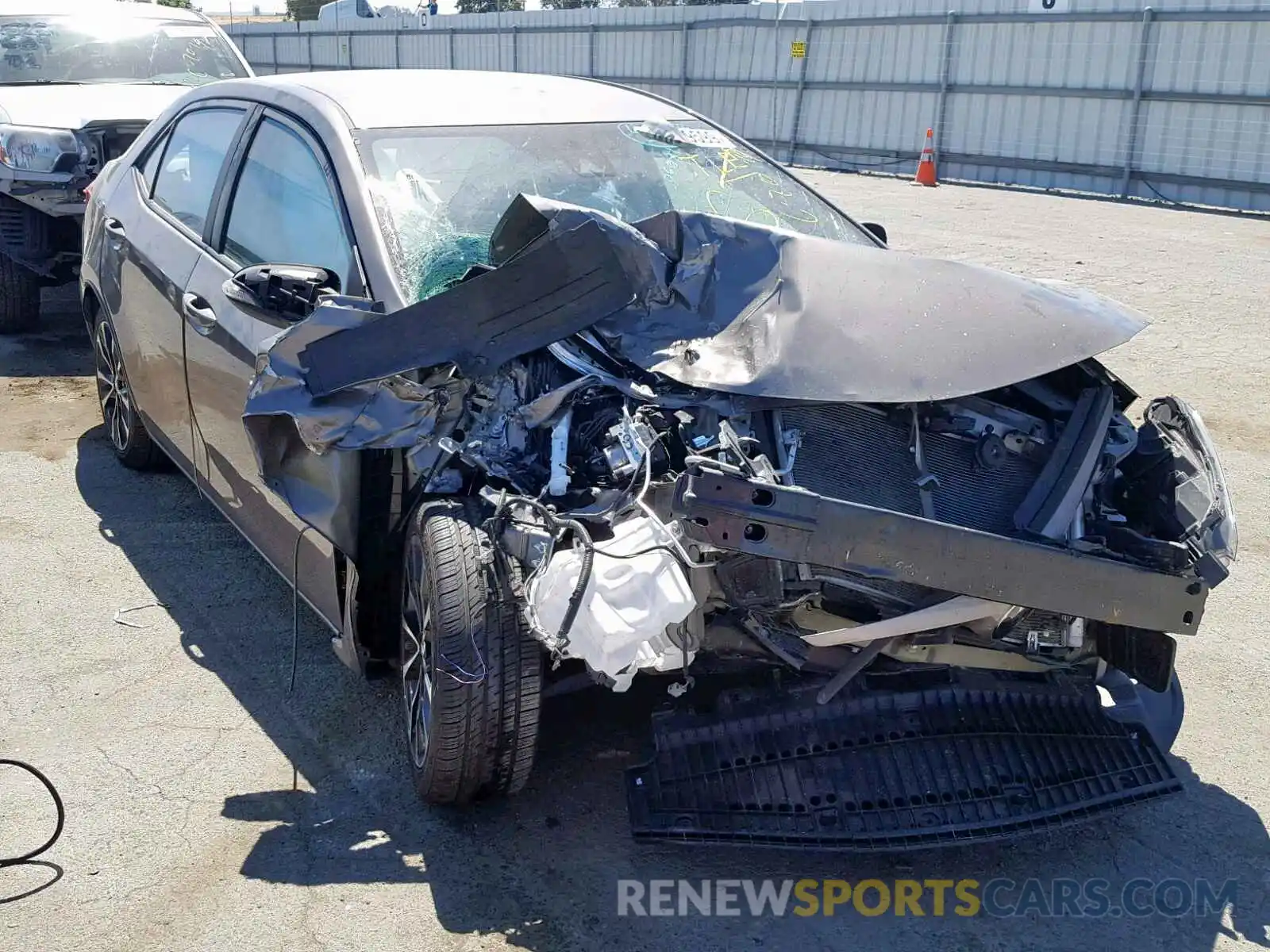 1 Photograph of a damaged car 5YFBURHE6KP869471 TOYOTA COROLLA 2019