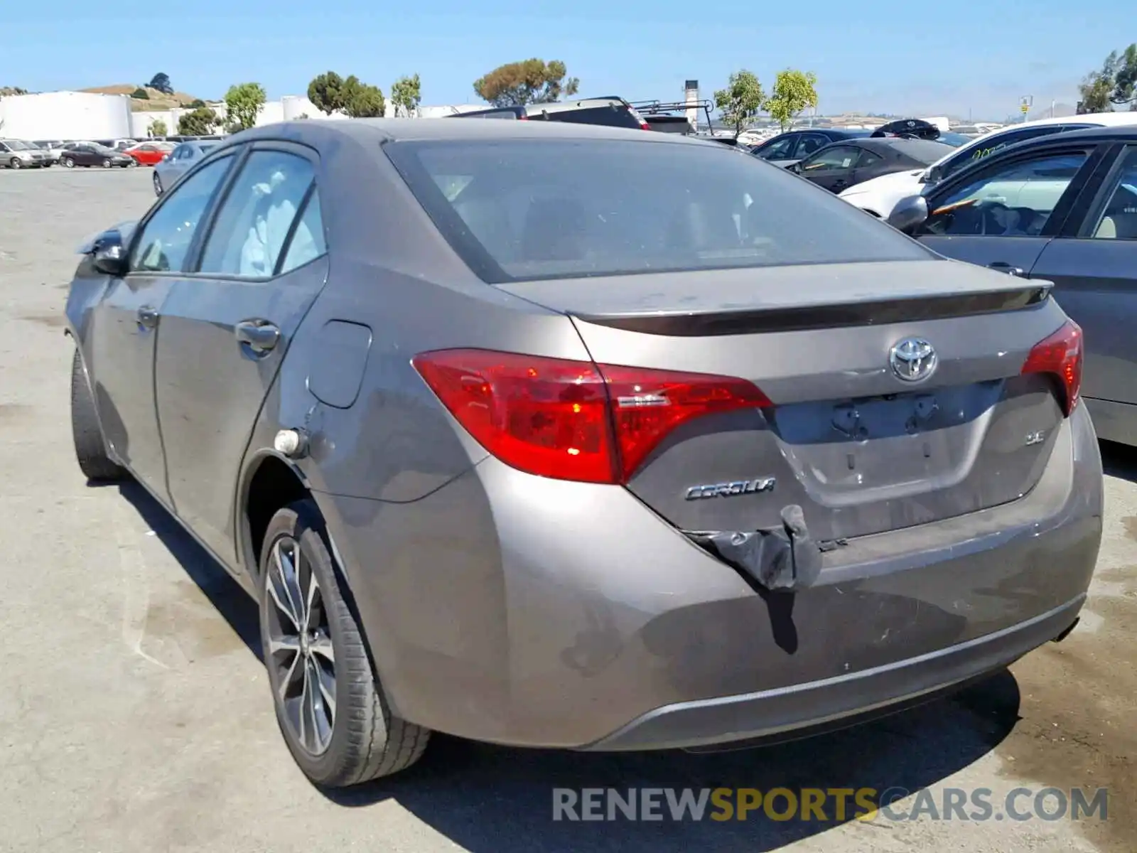 3 Photograph of a damaged car 5YFBURHE6KP869471 TOYOTA COROLLA 2019