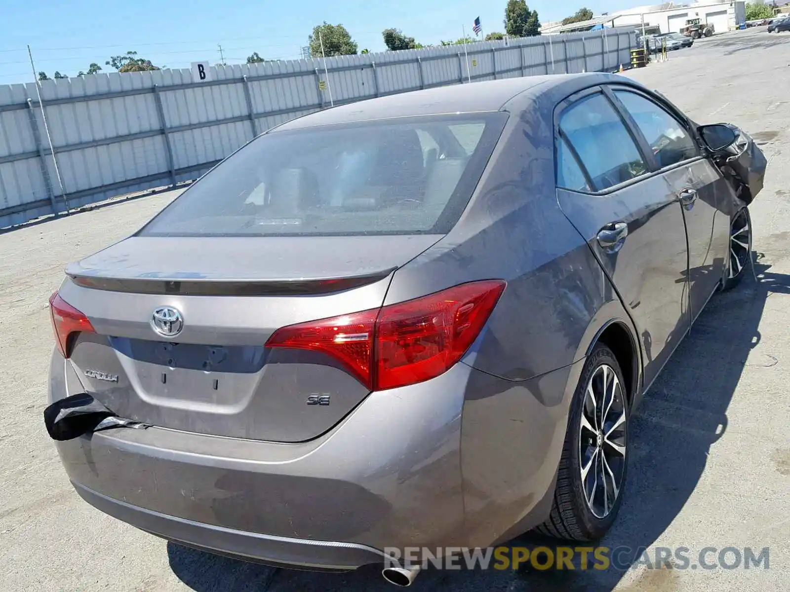 4 Photograph of a damaged car 5YFBURHE6KP869471 TOYOTA COROLLA 2019