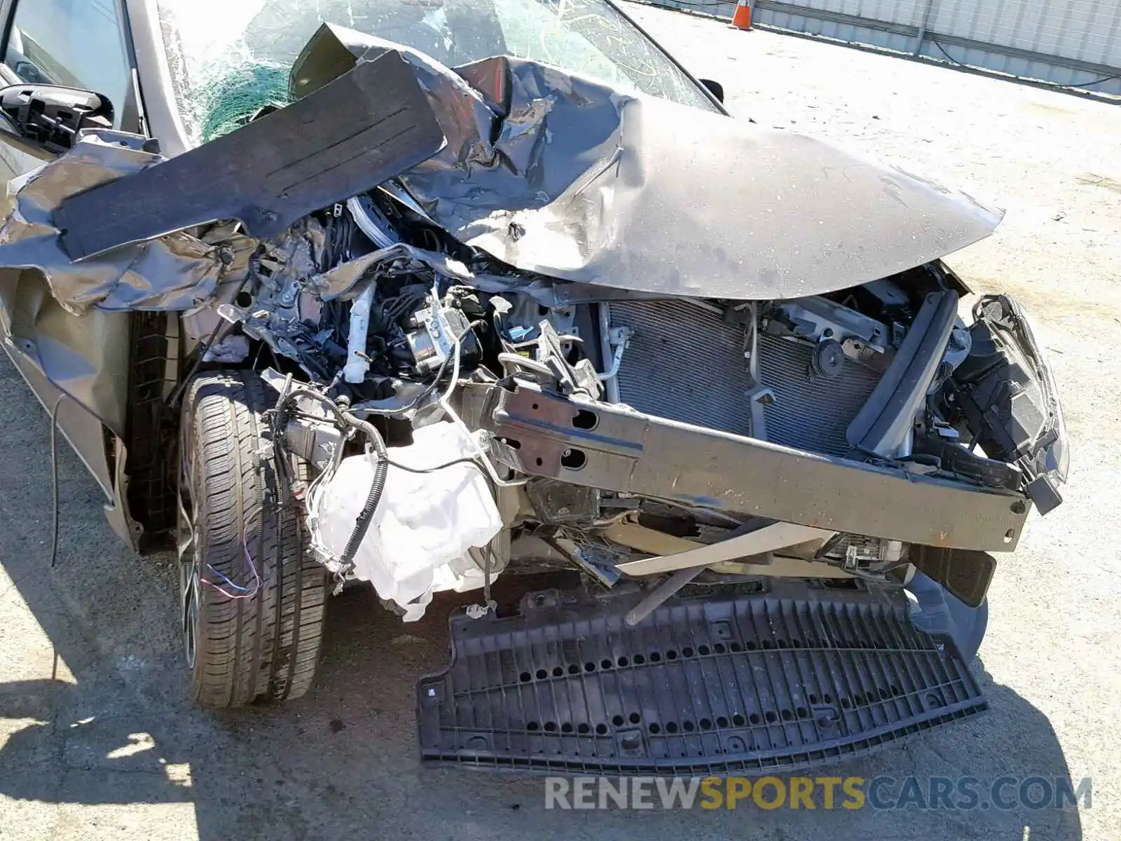 9 Photograph of a damaged car 5YFBURHE6KP869471 TOYOTA COROLLA 2019