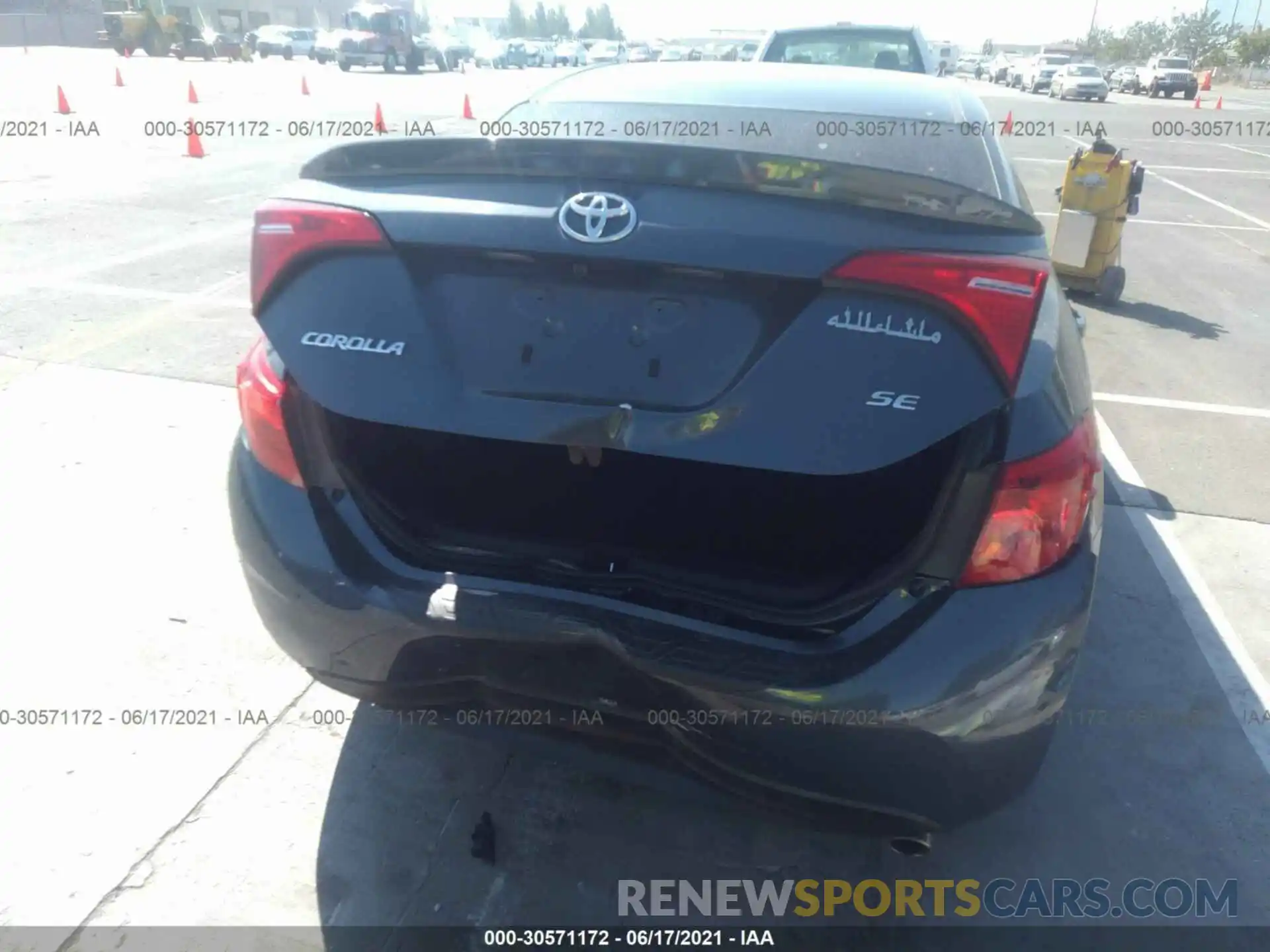 6 Photograph of a damaged car 5YFBURHE6KP870491 TOYOTA COROLLA 2019