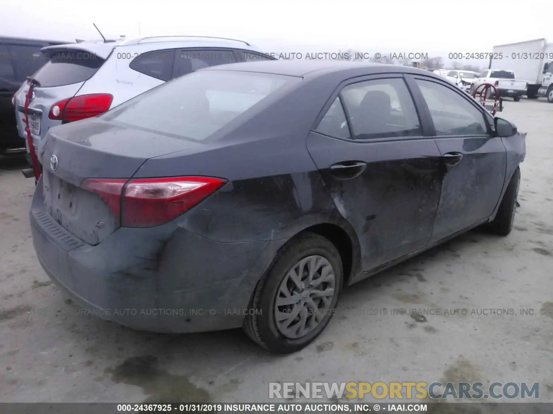 4 Photograph of a damaged car 5YFBURHE6KP870796 TOYOTA COROLLA 2019