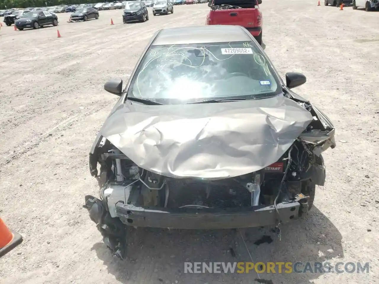 9 Photograph of a damaged car 5YFBURHE6KP871849 TOYOTA COROLLA 2019