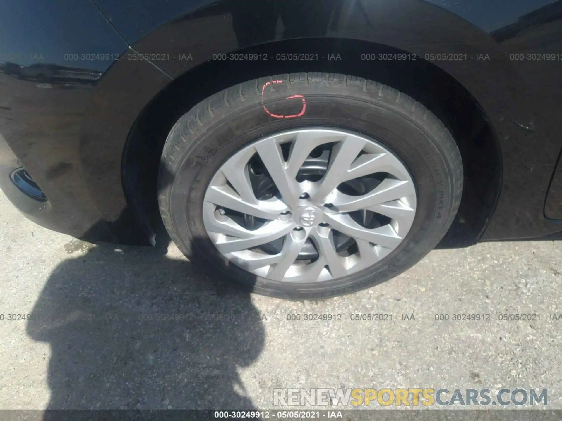 12 Photograph of a damaged car 5YFBURHE6KP872497 TOYOTA COROLLA 2019