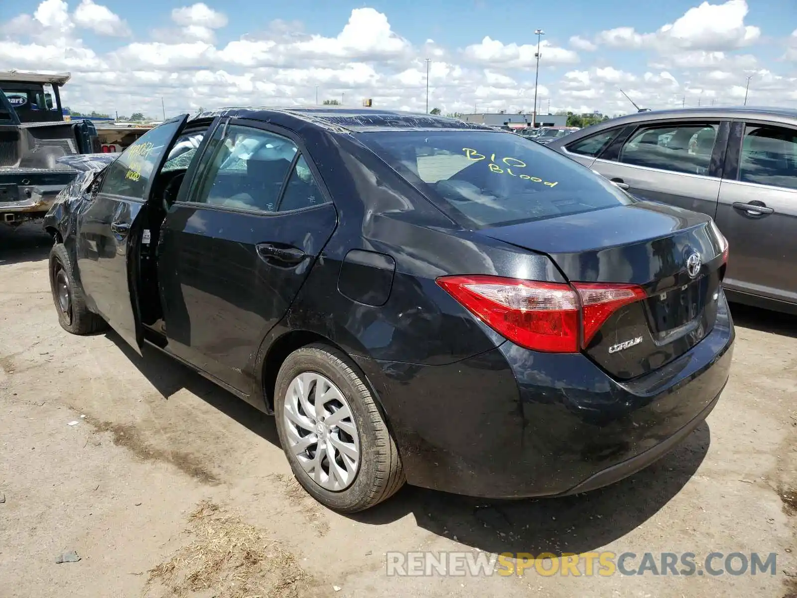 3 Photograph of a damaged car 5YFBURHE6KP872760 TOYOTA COROLLA 2019