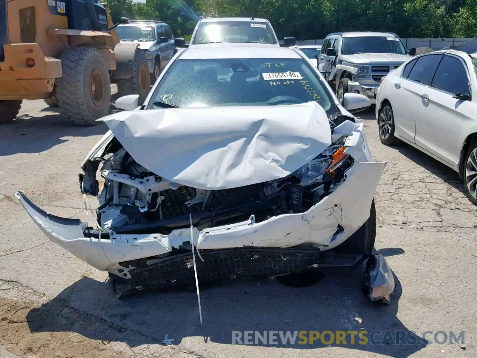 9 Photograph of a damaged car 5YFBURHE6KP873746 TOYOTA COROLLA 2019