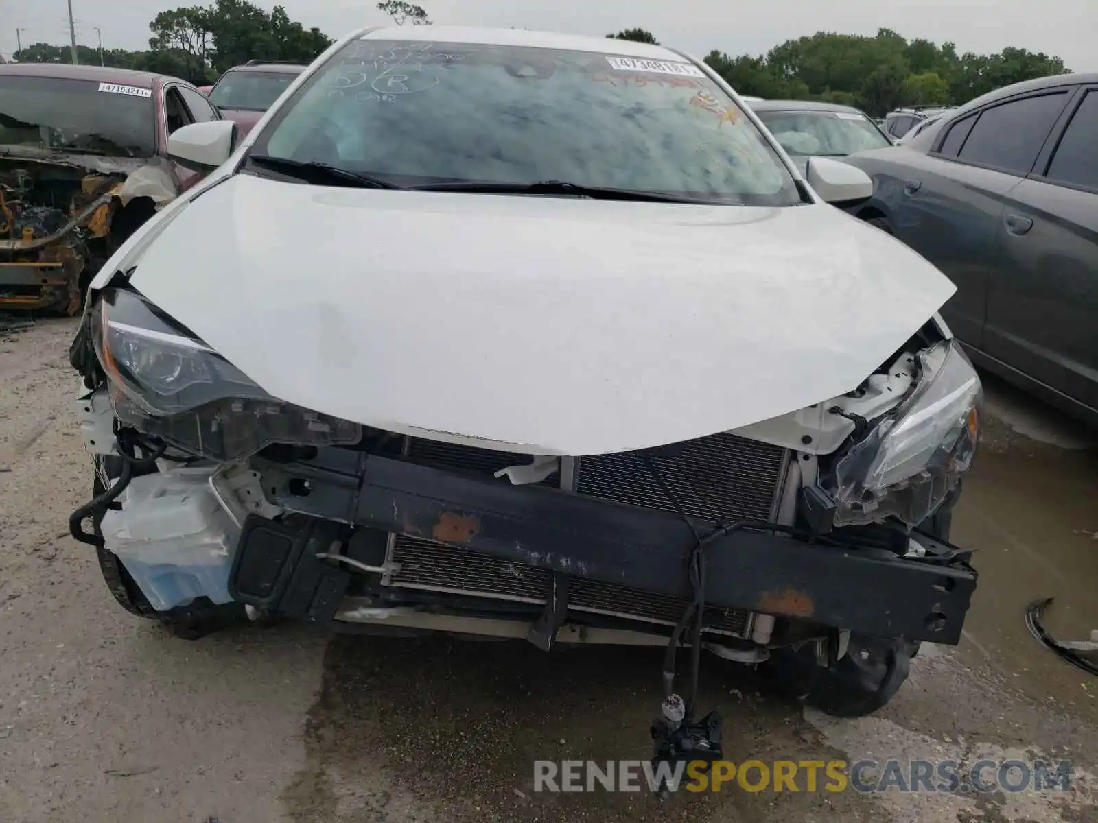 9 Photograph of a damaged car 5YFBURHE6KP875352 TOYOTA COROLLA 2019