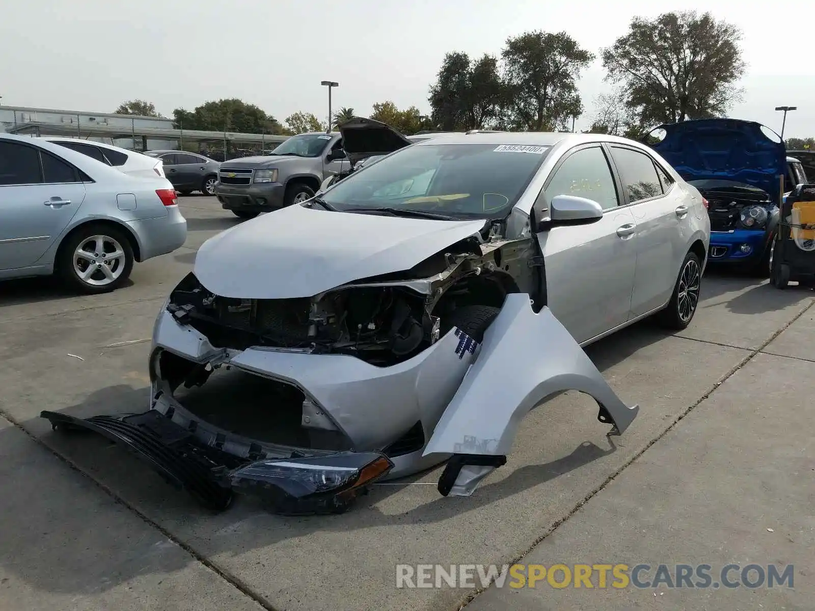 2 Photograph of a damaged car 5YFBURHE6KP877439 TOYOTA COROLLA 2019