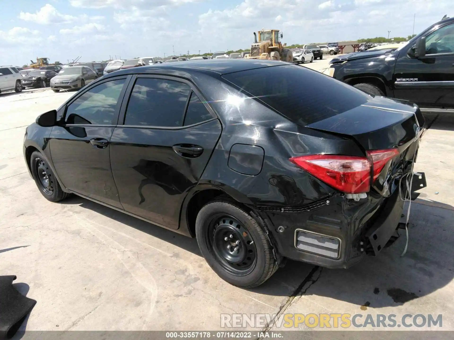 3 Photograph of a damaged car 5YFBURHE6KP879224 TOYOTA COROLLA 2019