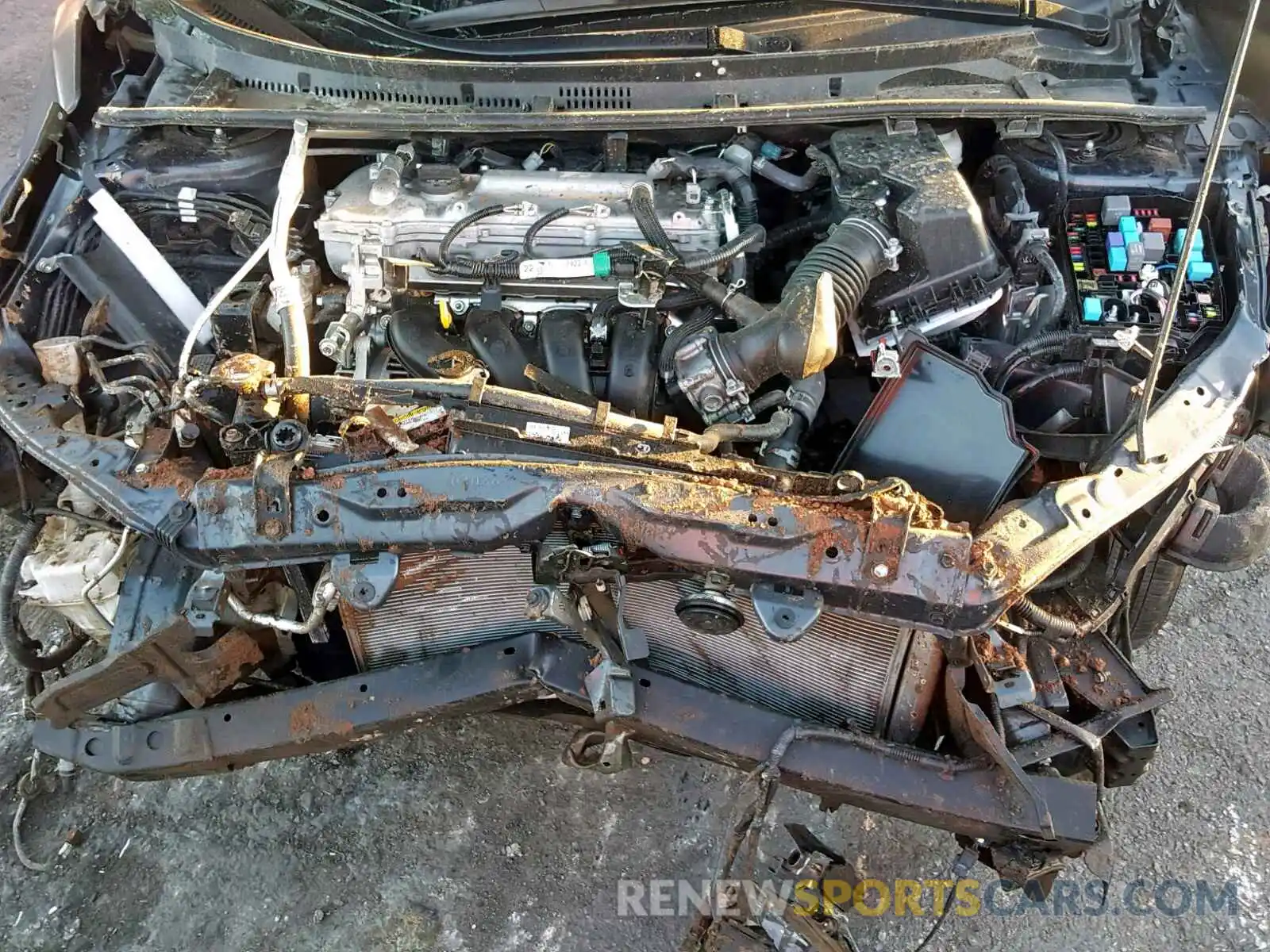 7 Photograph of a damaged car 5YFBURHE6KP879403 TOYOTA COROLLA 2019