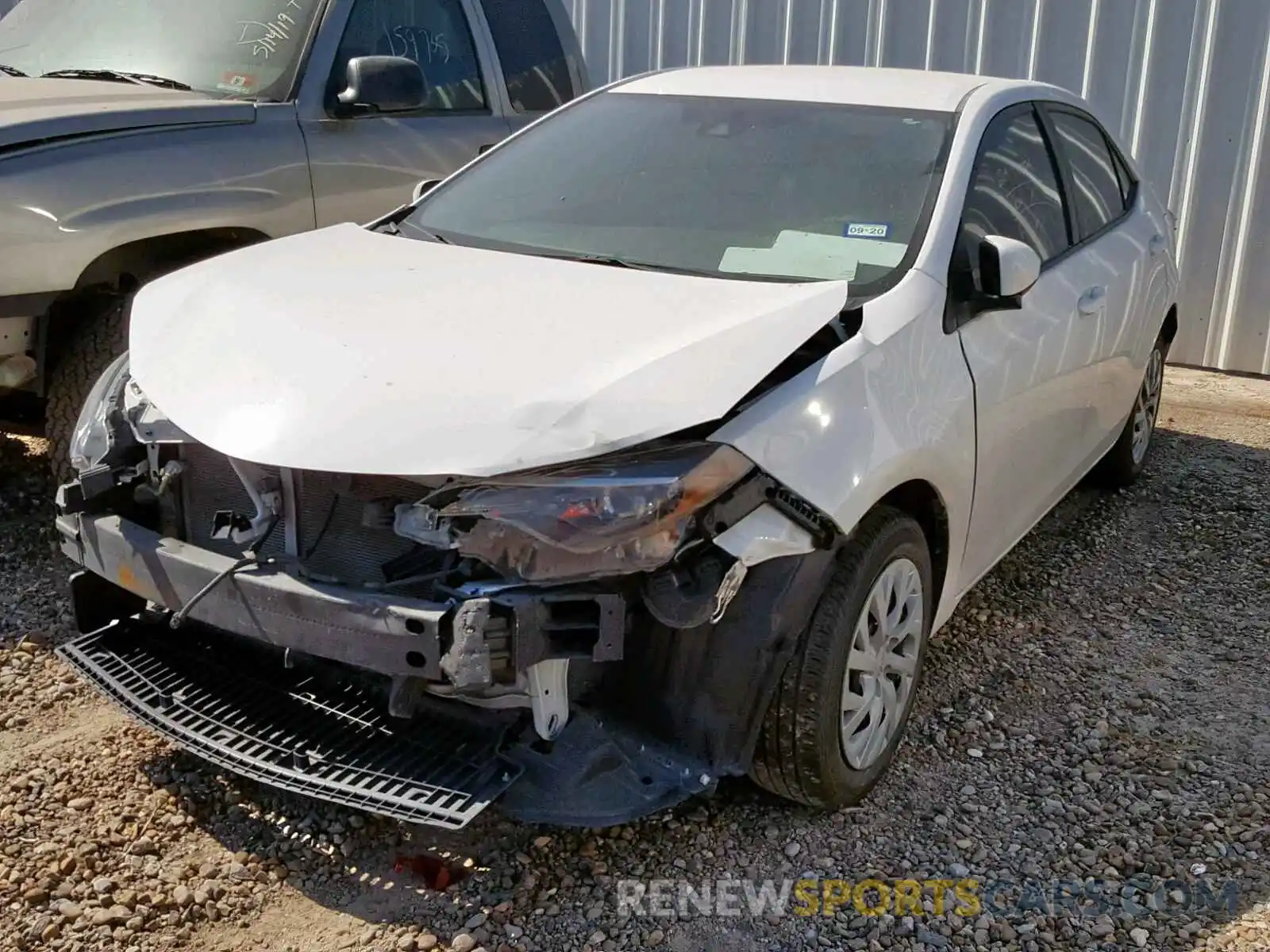 2 Photograph of a damaged car 5YFBURHE6KP882091 TOYOTA COROLLA 2019