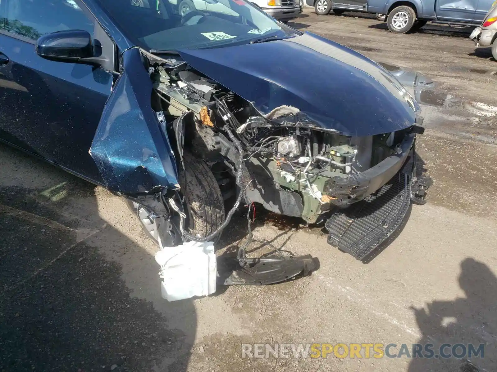 9 Photograph of a damaged car 5YFBURHE6KP882480 TOYOTA COROLLA 2019