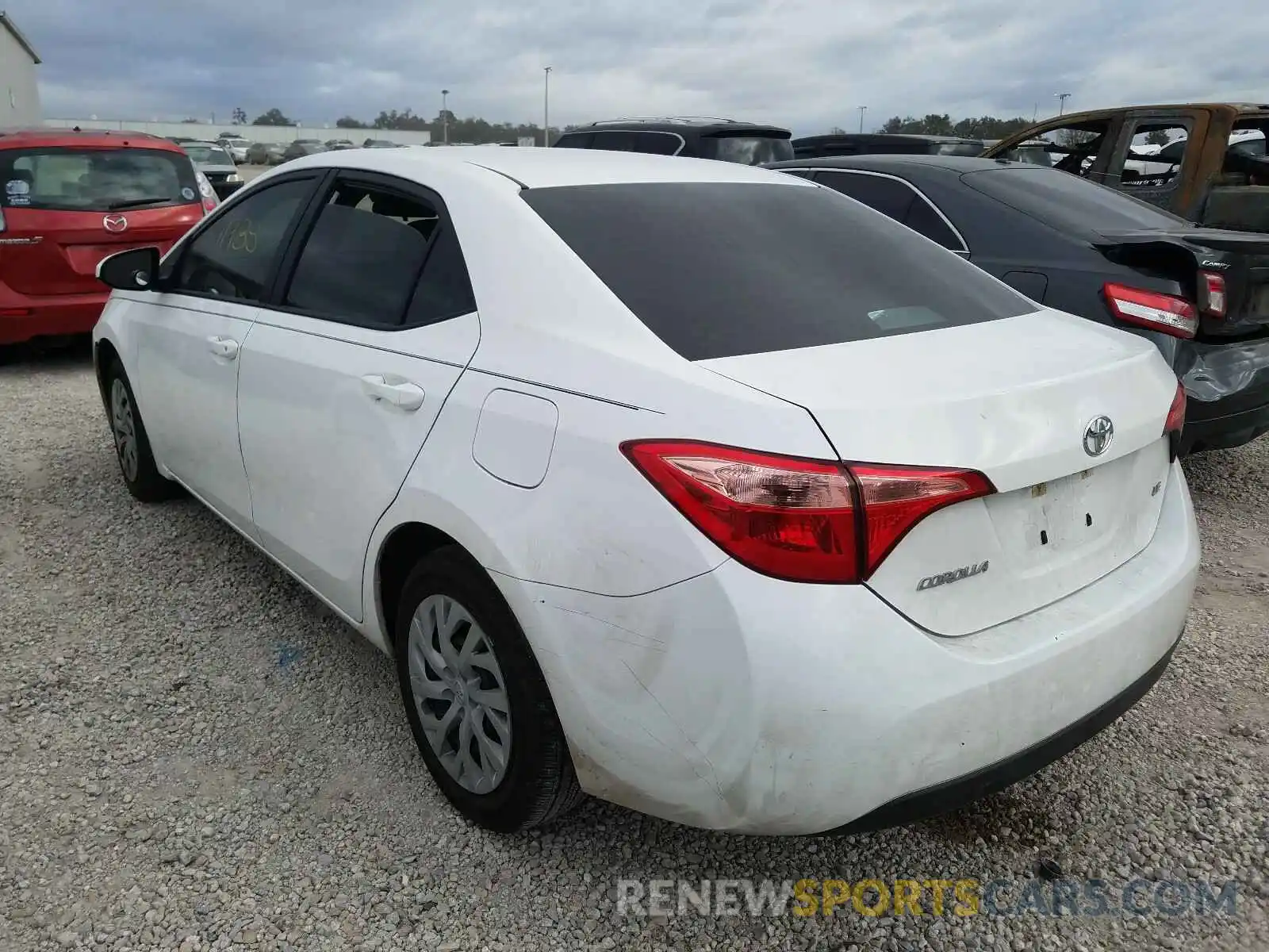 3 Photograph of a damaged car 5YFBURHE6KP883967 TOYOTA COROLLA 2019