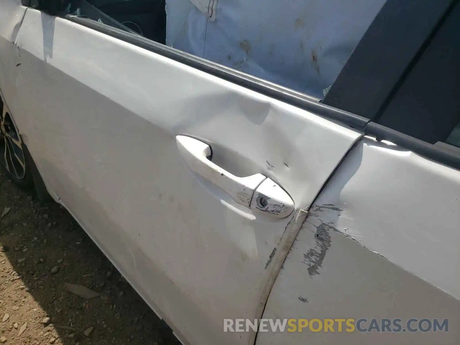 9 Photograph of a damaged car 5YFBURHE6KP884598 TOYOTA COROLLA 2019