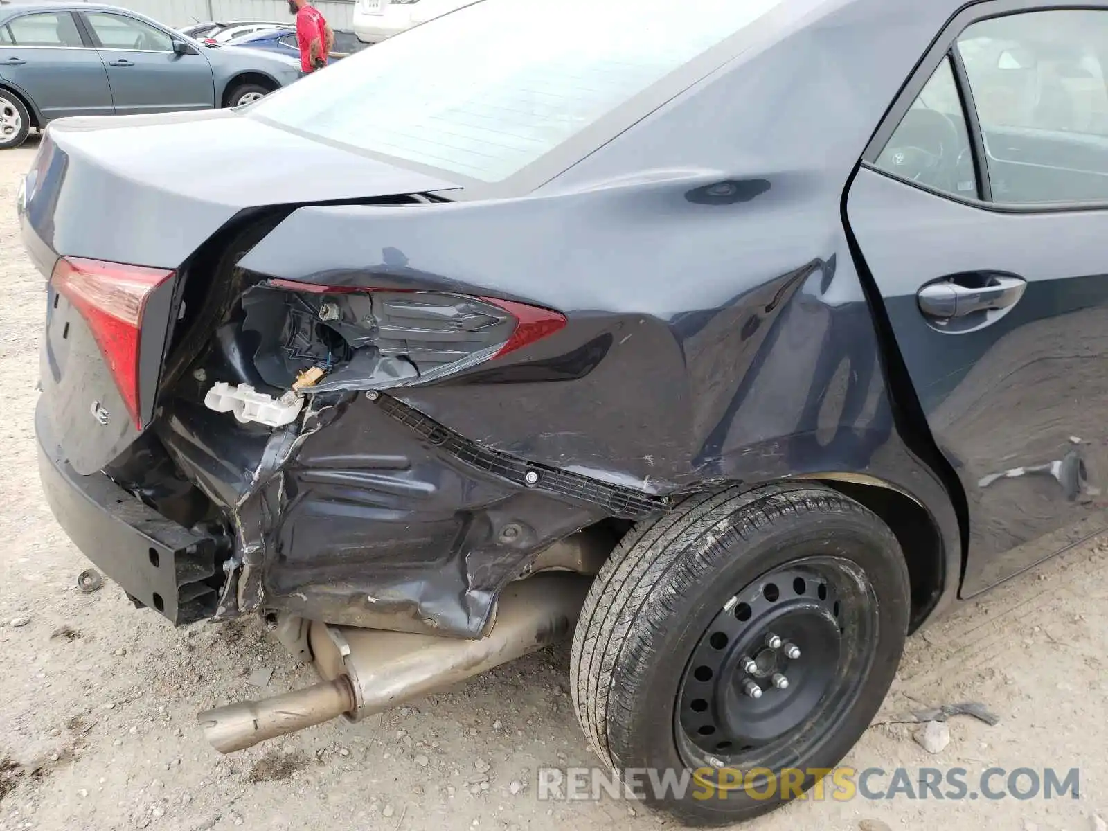 9 Photograph of a damaged car 5YFBURHE6KP884892 TOYOTA COROLLA 2019