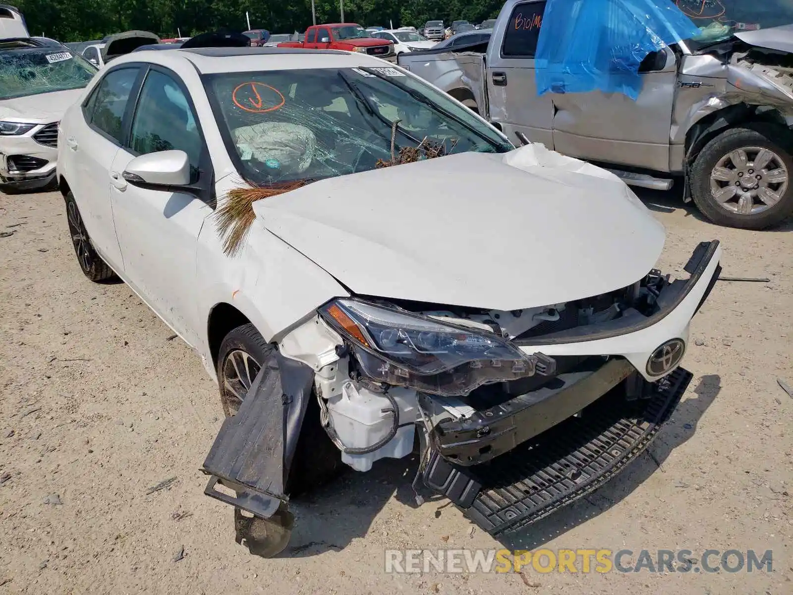 1 Photograph of a damaged car 5YFBURHE6KP885220 TOYOTA COROLLA 2019