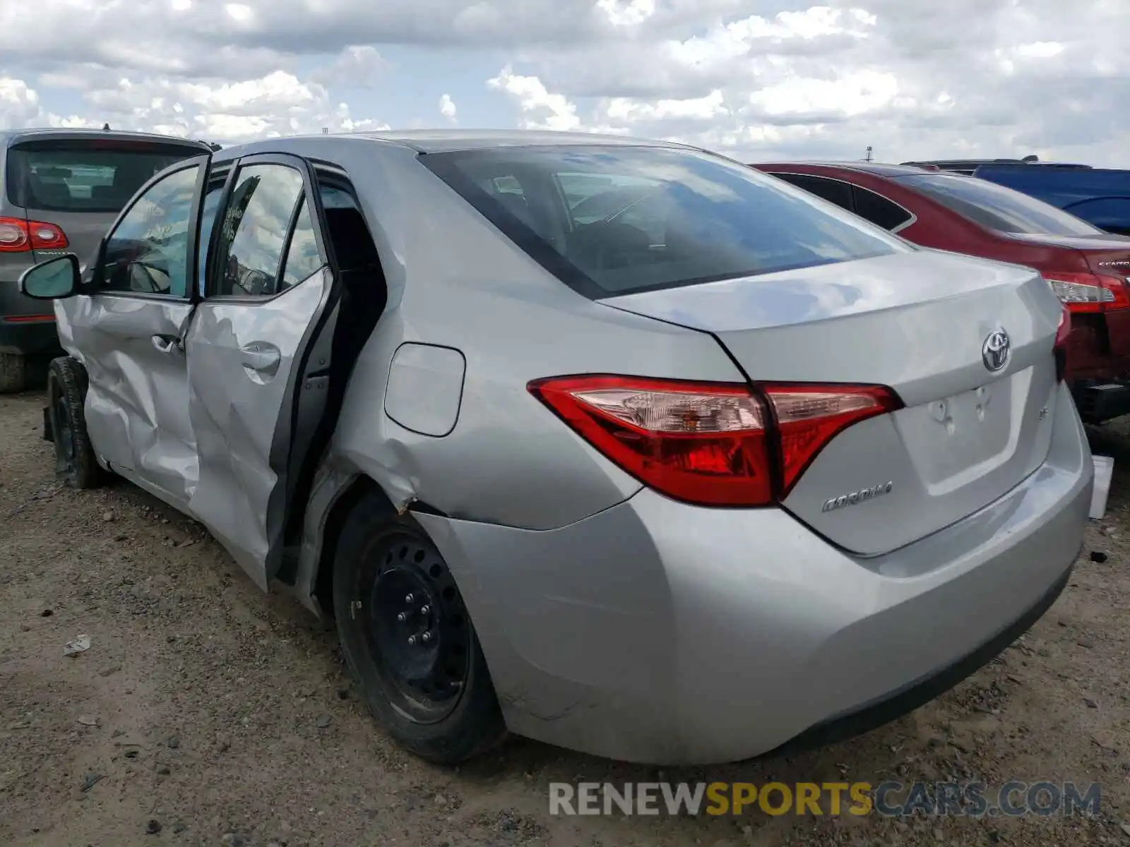 3 Photograph of a damaged car 5YFBURHE6KP885458 TOYOTA COROLLA 2019