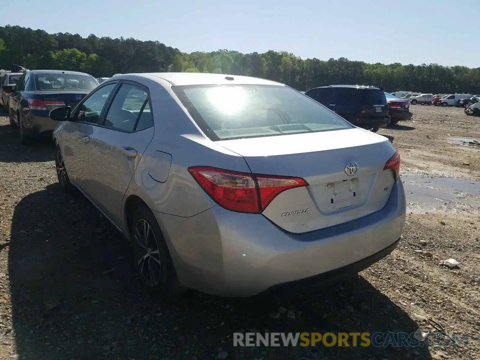 3 Photograph of a damaged car 5YFBURHE6KP885539 TOYOTA COROLLA 2019