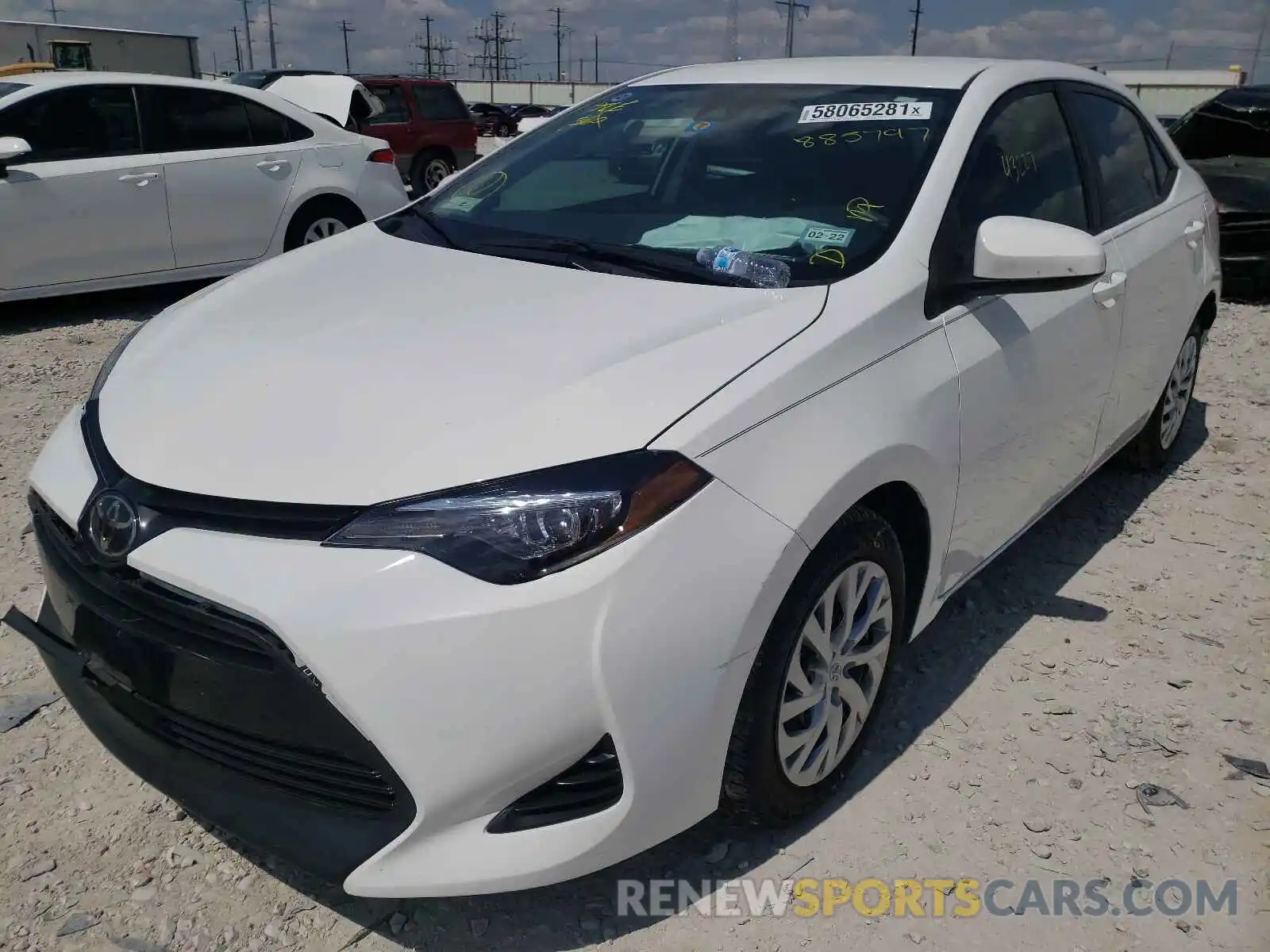 2 Photograph of a damaged car 5YFBURHE6KP885797 TOYOTA COROLLA 2019