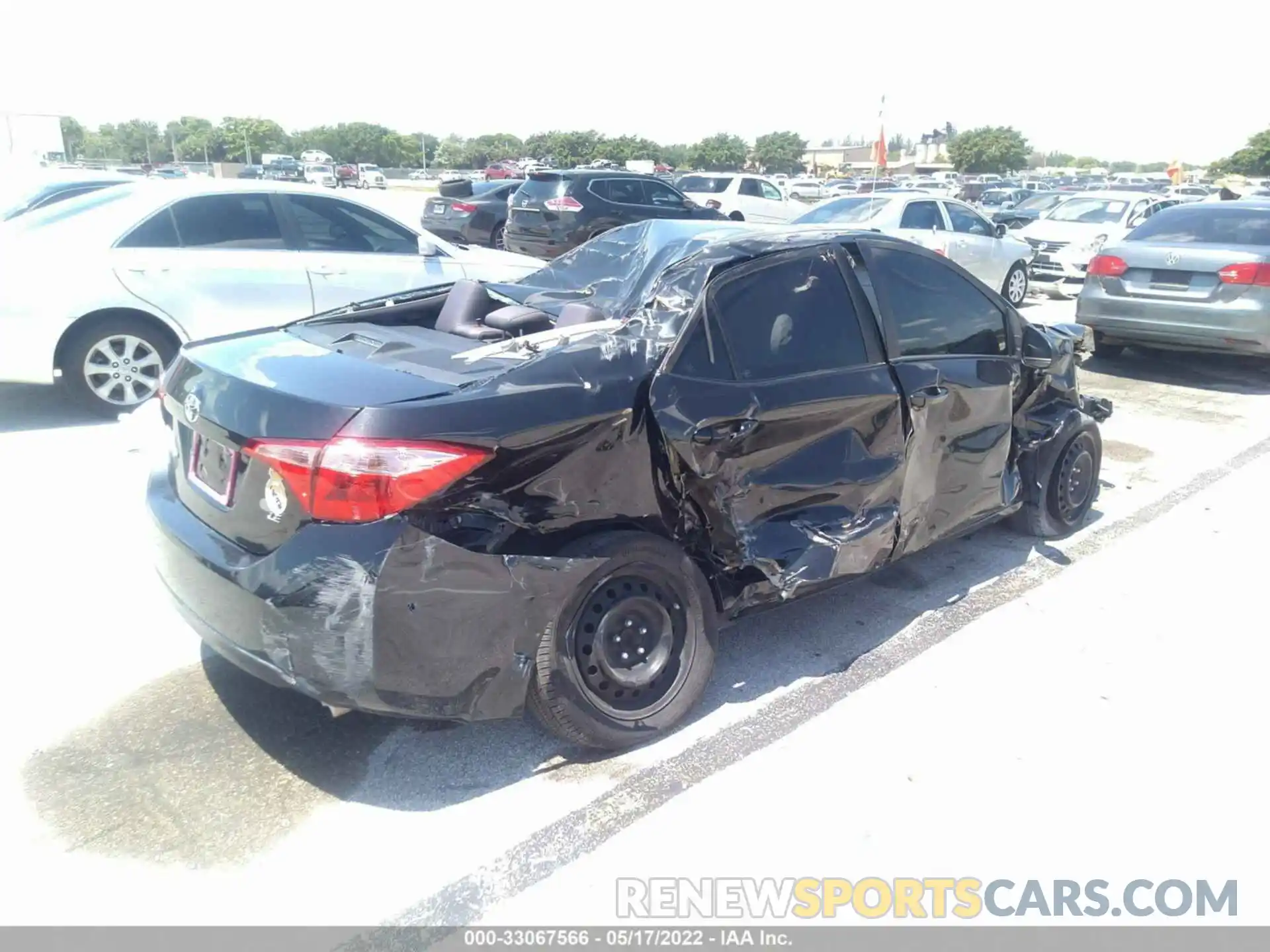 4 Photograph of a damaged car 5YFBURHE6KP885847 TOYOTA COROLLA 2019